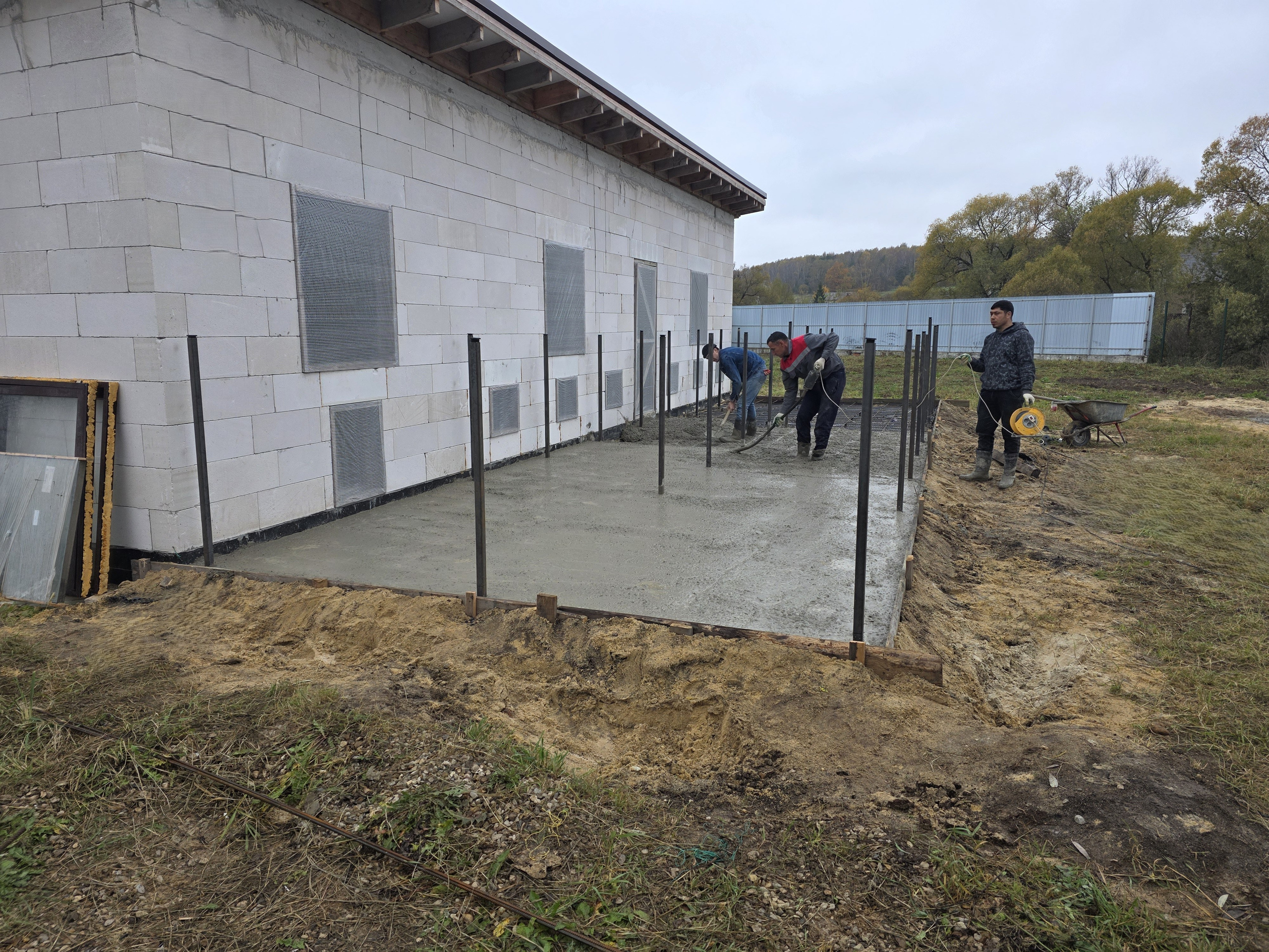 Заливка бетонной плиты 