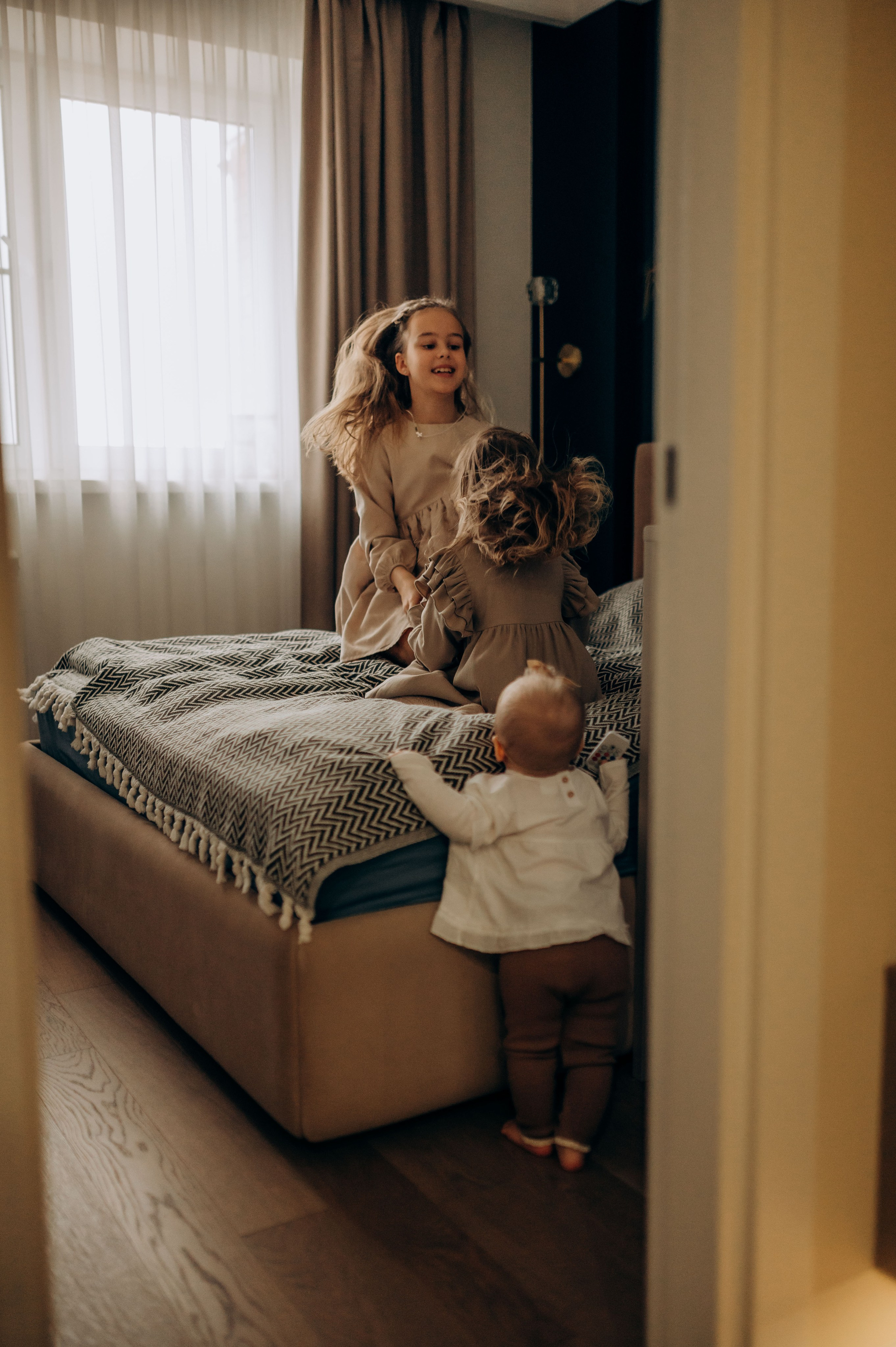 Годик младшей сестрёнке. Семейный фотограф в Домодедово и Москве Елена Пичугина