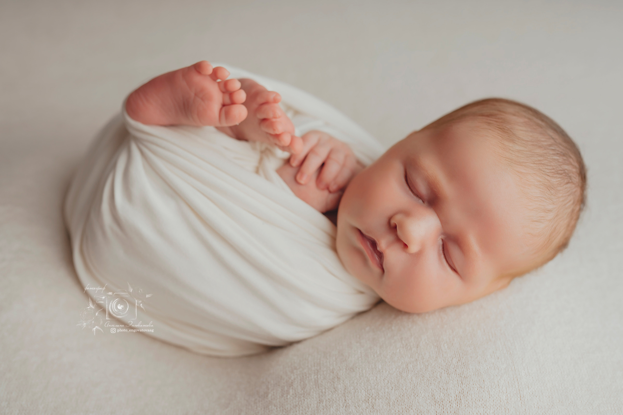 Василиса 22 дня. Фотограф новорожденных в Москве Щелково и МО Ангелина Энговатова