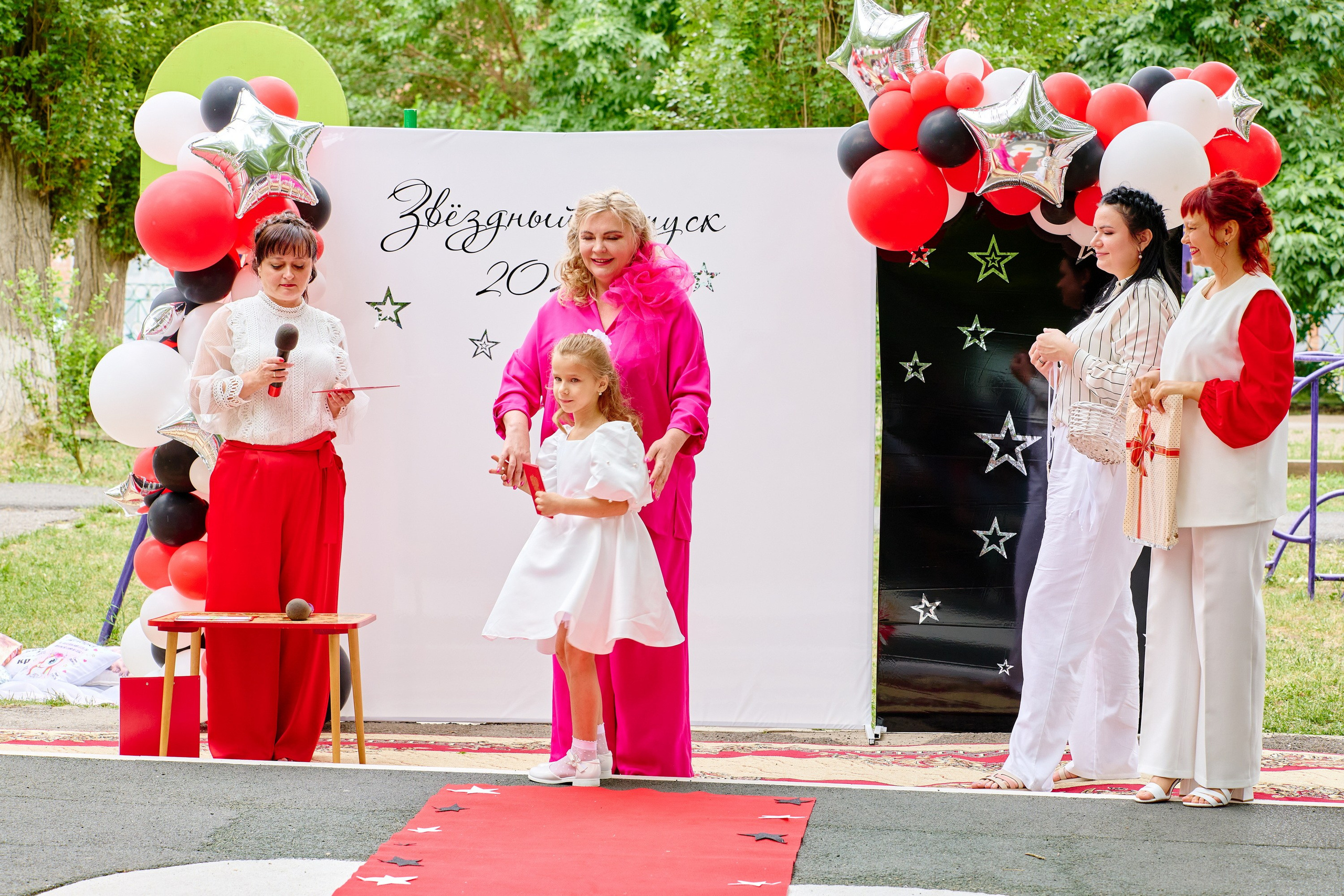 Выпускной 45 сад. Фотограф Выпускные альбомы Таганрог Сергей Коробченко