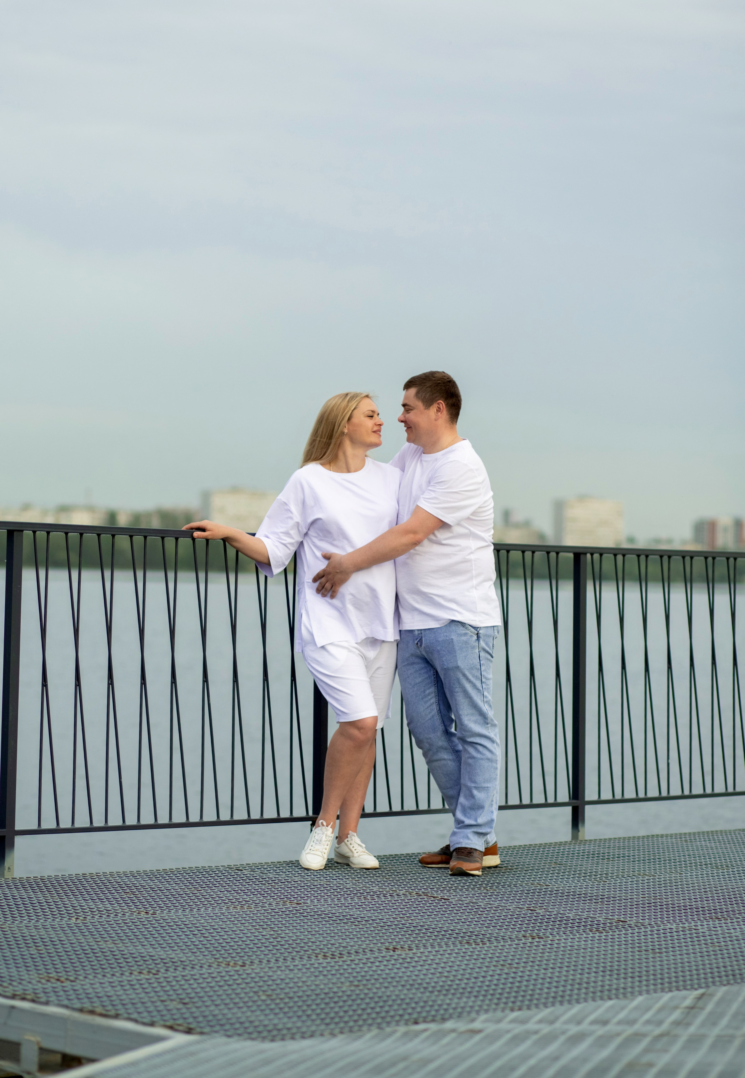 Семейная фотосессия — прогулка по набережной. Вера Соколова фотограф Воронеж