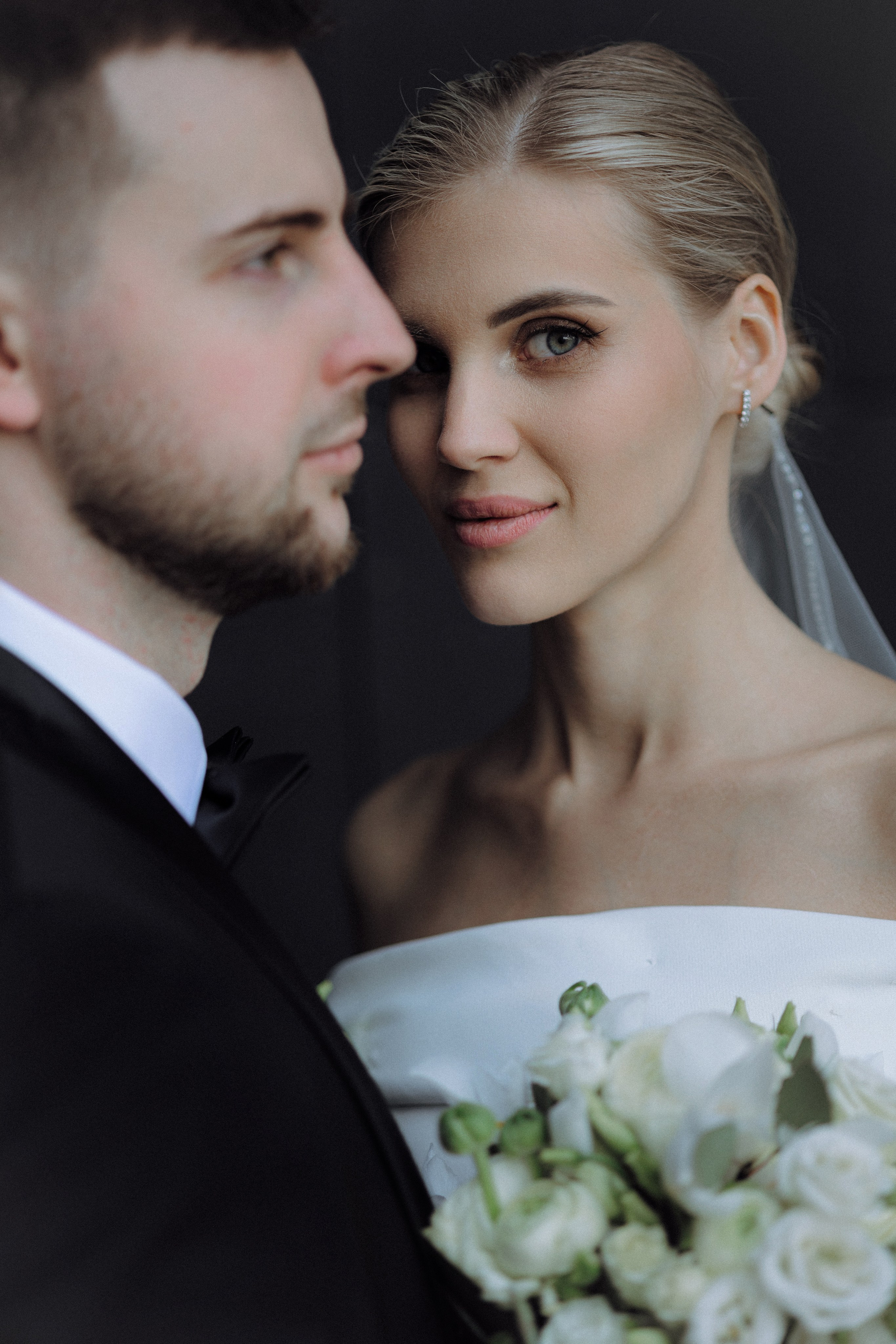 Свадебная фотосессия на стадионе Спартак. Свадебный фотограф в Москве. свадебная фотосессия Москва. Фотограф в Москве Валерия Рожкова