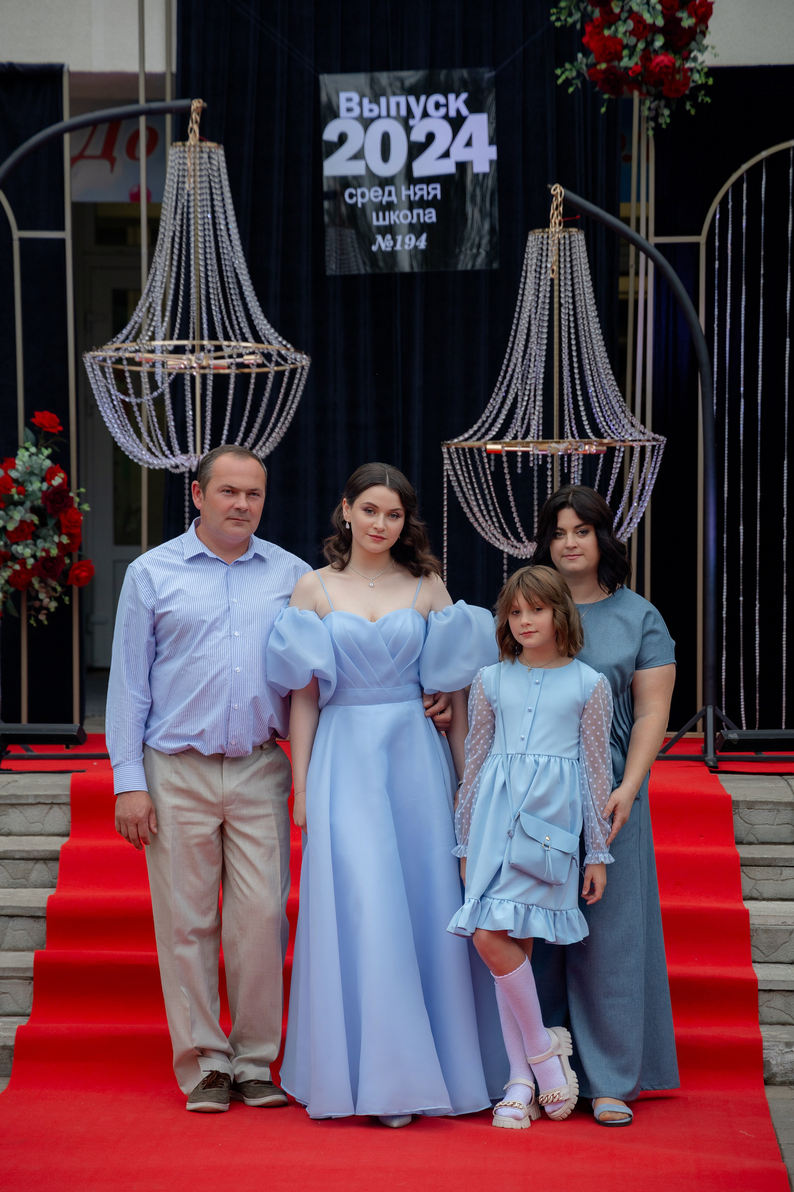 Школьный выпускной 2024 год в Соколе (Минск). Свадебный фотограф в Минске/Беларуси Сергей Спиридонов