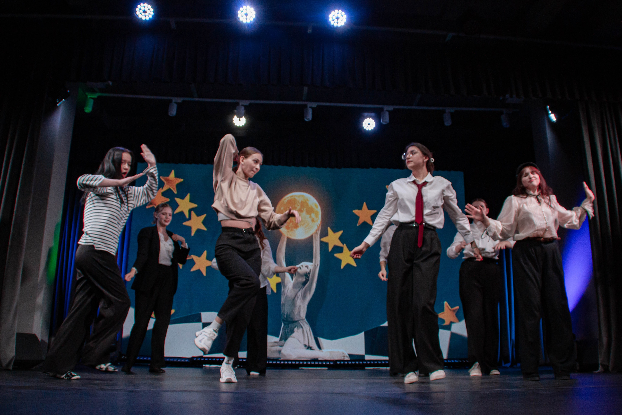 День первокурсника в Екатеринбургской академии современного искусства