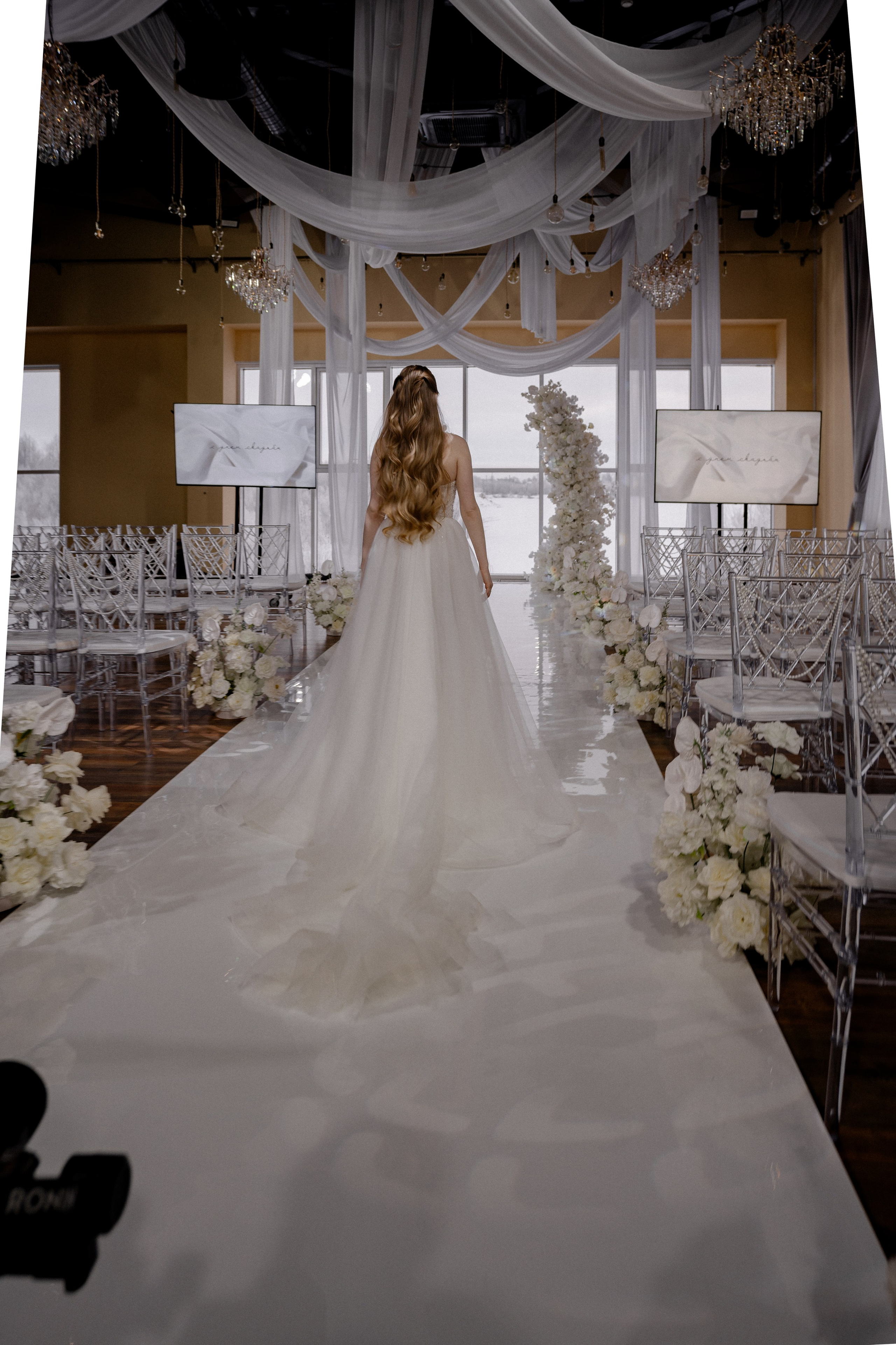 СВАДЕБНАЯ СЬЕМКА СБОРОВ В ОТЕЛЕ И ВЫЕЗД НА ЦЕРЕМОНИЮ (СНЯТО В СИБИРЕ В НИЖНЕВАРТОВСКЕ). Профессиональный фотограф, Санкт-Петербург — Виктория Богомолова