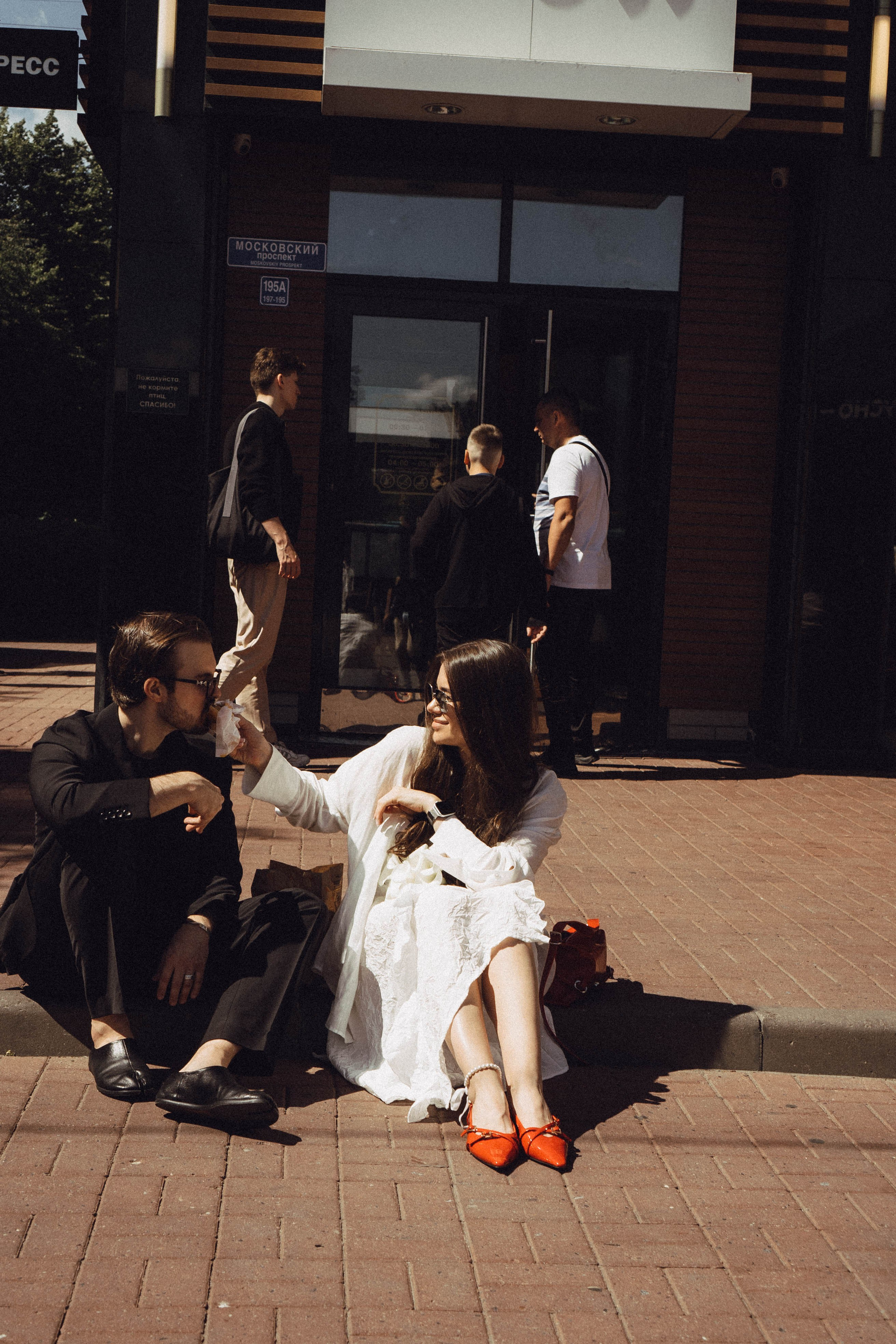 СВАДЕБНАЯ СЬЕМКА В ПАРКЕ ПОБЕДЫ И ПРОГУЛКА ПО МОСКОВСКОМУ ПРОСПЕКТУ. Профессиональный фотограф, Санкт-Петербург — Виктория Богомолова