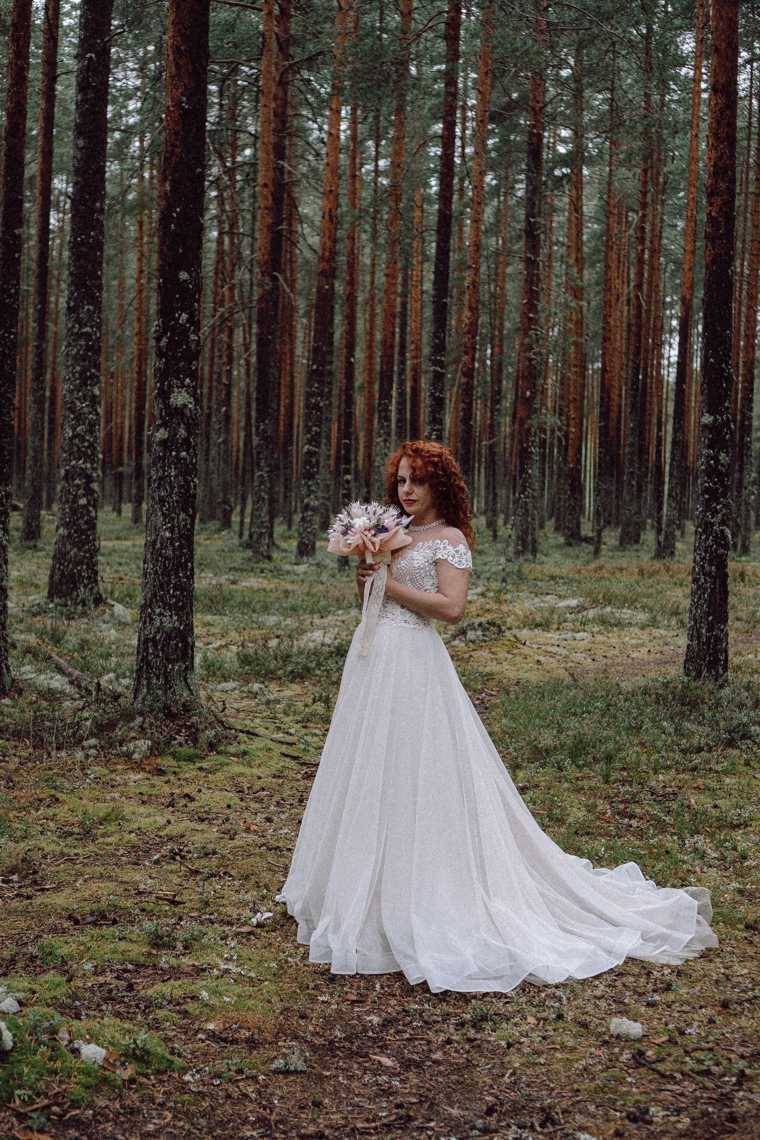 СВАДЕБНАЯ ФОТОСЕССИИЯ ПАРЫ В ГОРОДЕ ПРИОЗЕРСК В СОСНОВОМ ЛЕСУ И С ПИКАПОМ. Профессиональный фотограф, Санкт-Петербург — Виктория Богомолова