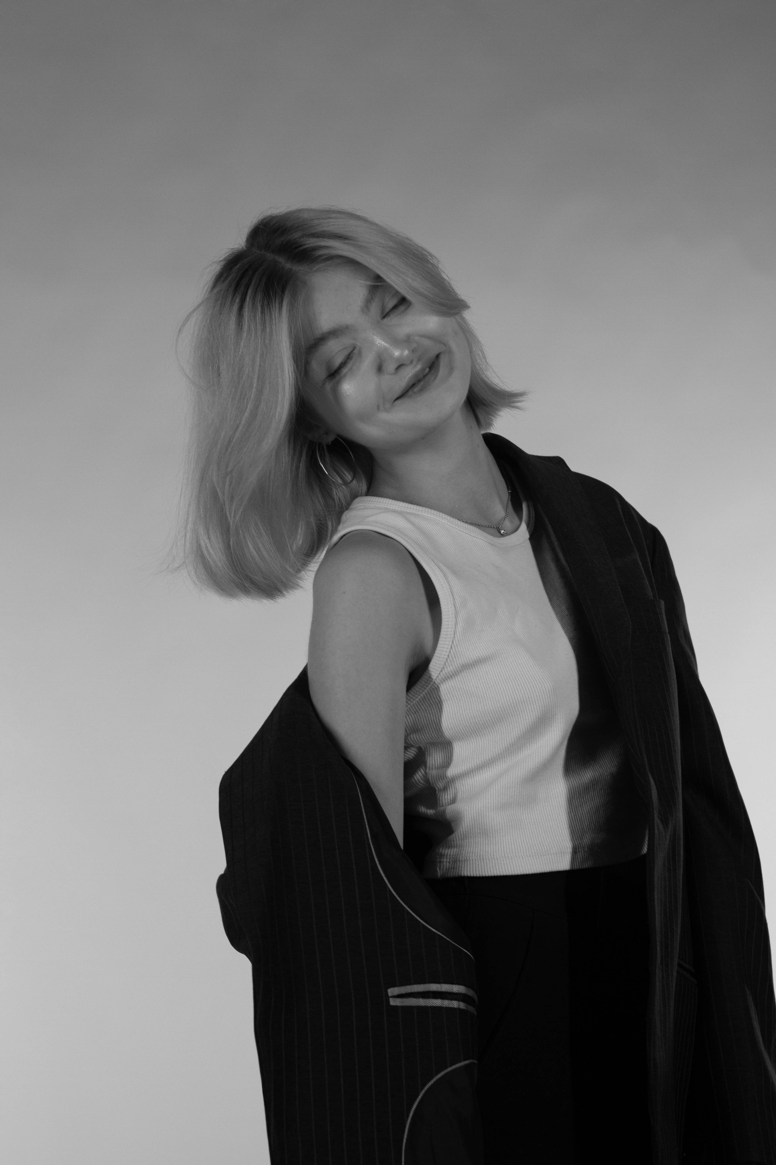 Лина фотостудия чб. Креативный фотограф Нижний Новгород Никита Корольков