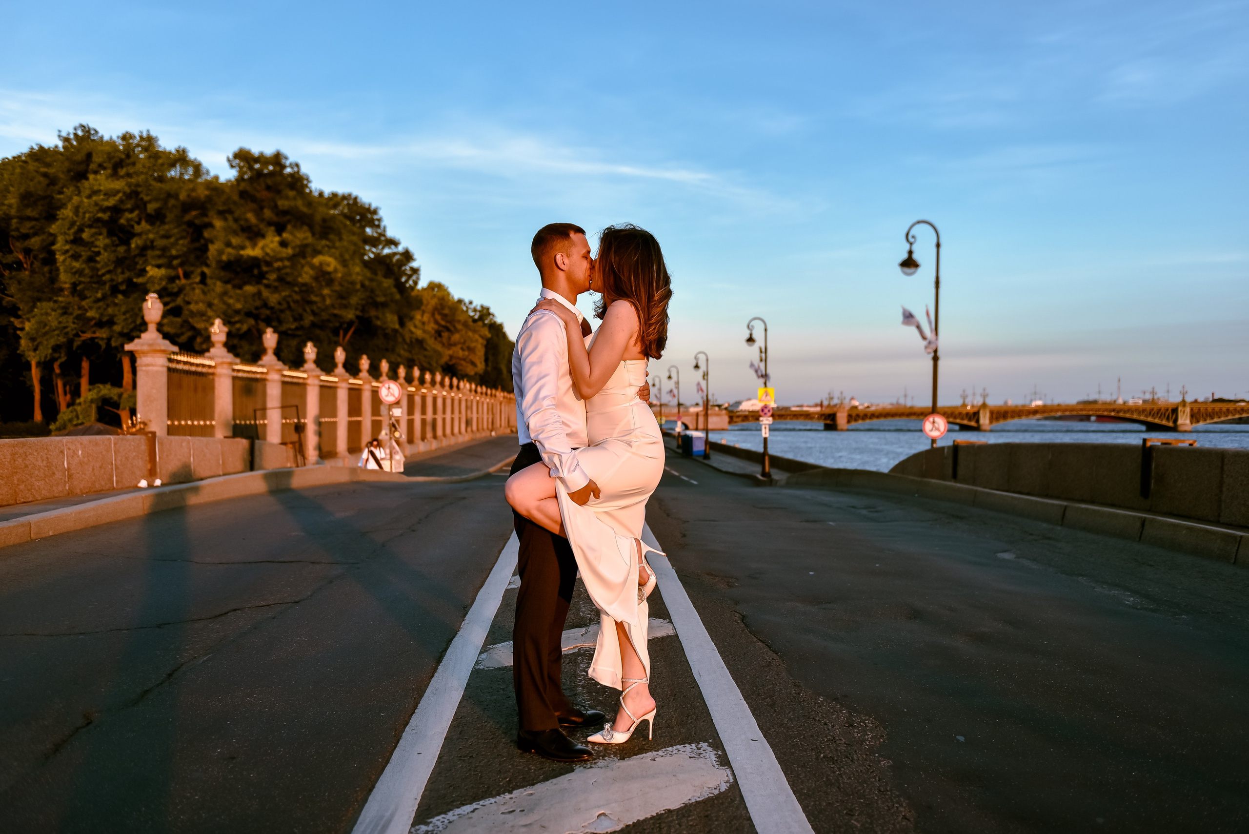 Лавстори. Анастасия Петрович фотограф, фотокорреспондент в Москве и Санкт-Петербурге. Фотосъёмка репортажа, мероприятия, корпоративная съёмка, контент