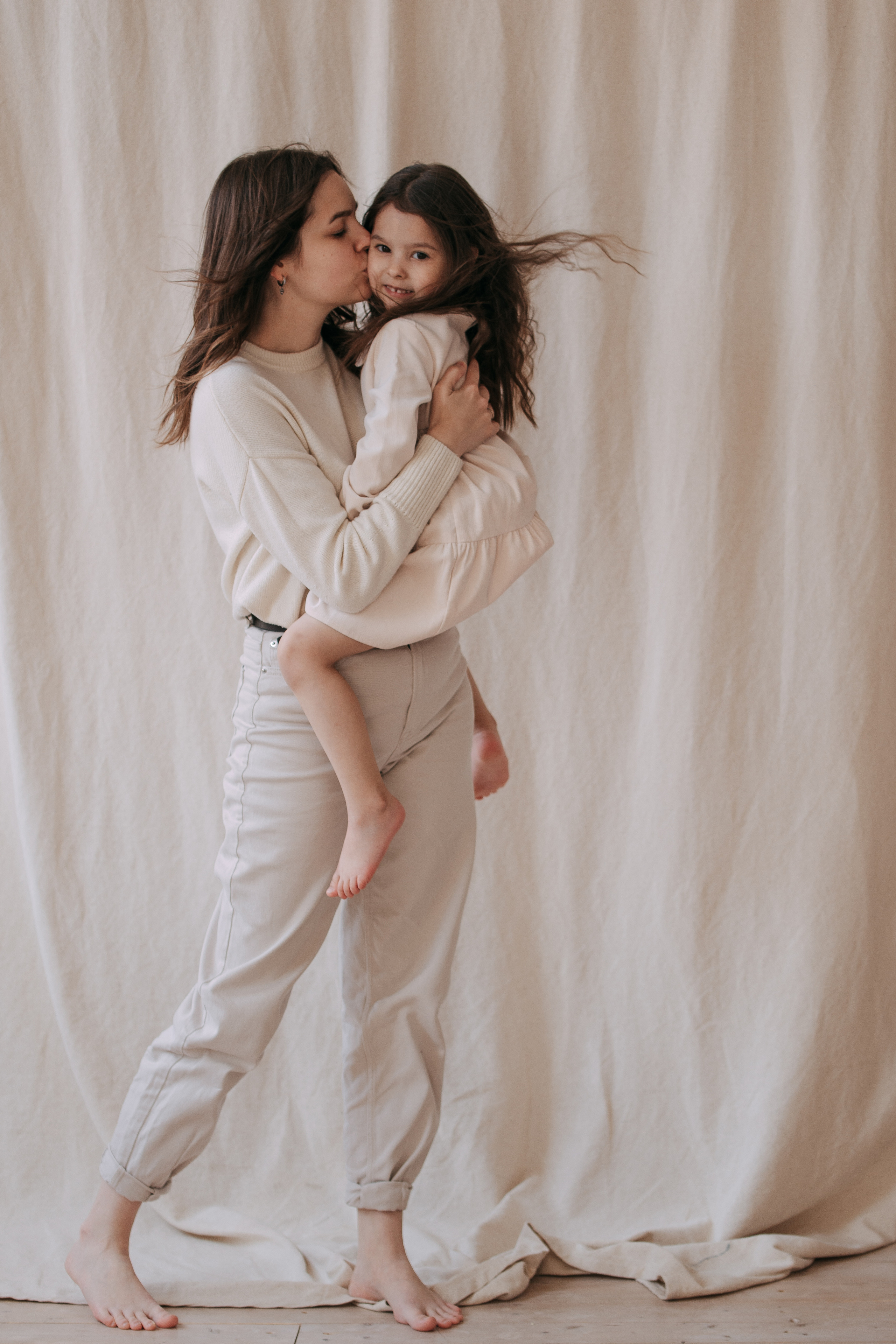 Оля и Полина. Дарья Самара Фотограф семьи, любви и детства