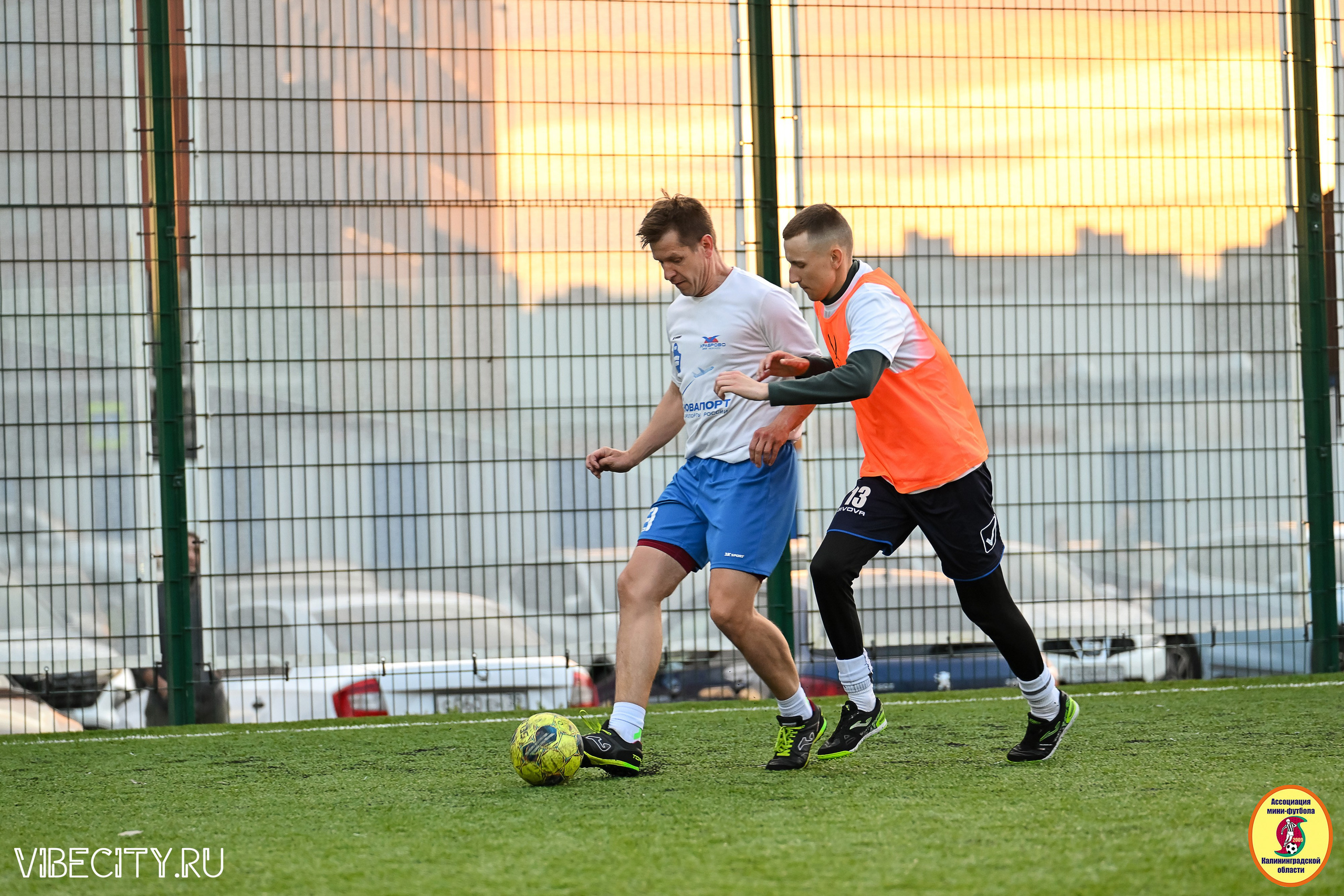 ИГРЫ МИНИ-ФУТБОЛЬНОЙ И КОРПОРАТИВНОЙ ЛИГИ. VIBECITY.RU Вайб Сити Ру Фоторепортажи Фотоотчеты Калининград