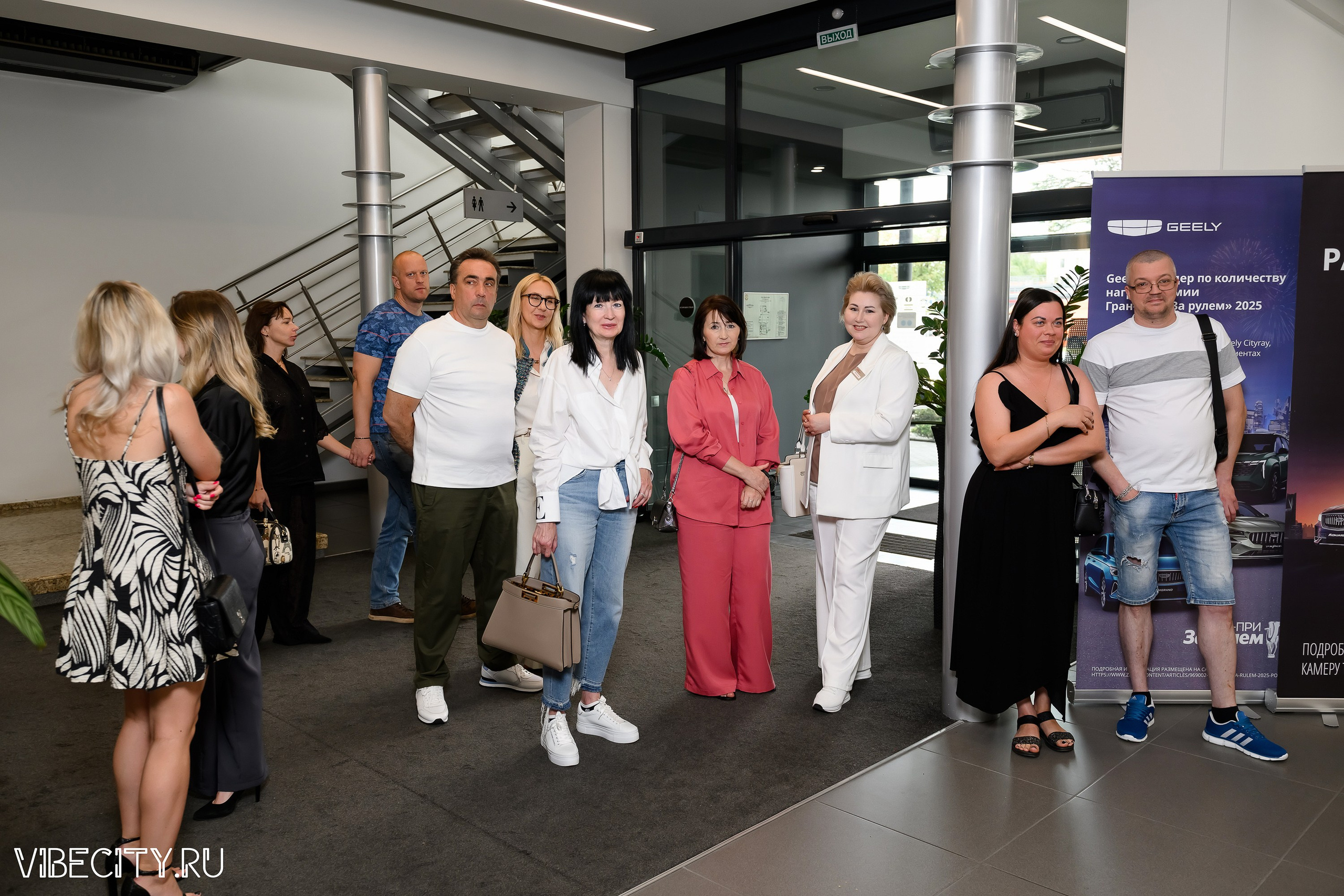 Презентация Geely Manjaro. VIBECITY.RU Вайб Сити Ру Фоторепортажи Фотоотчеты Калининград