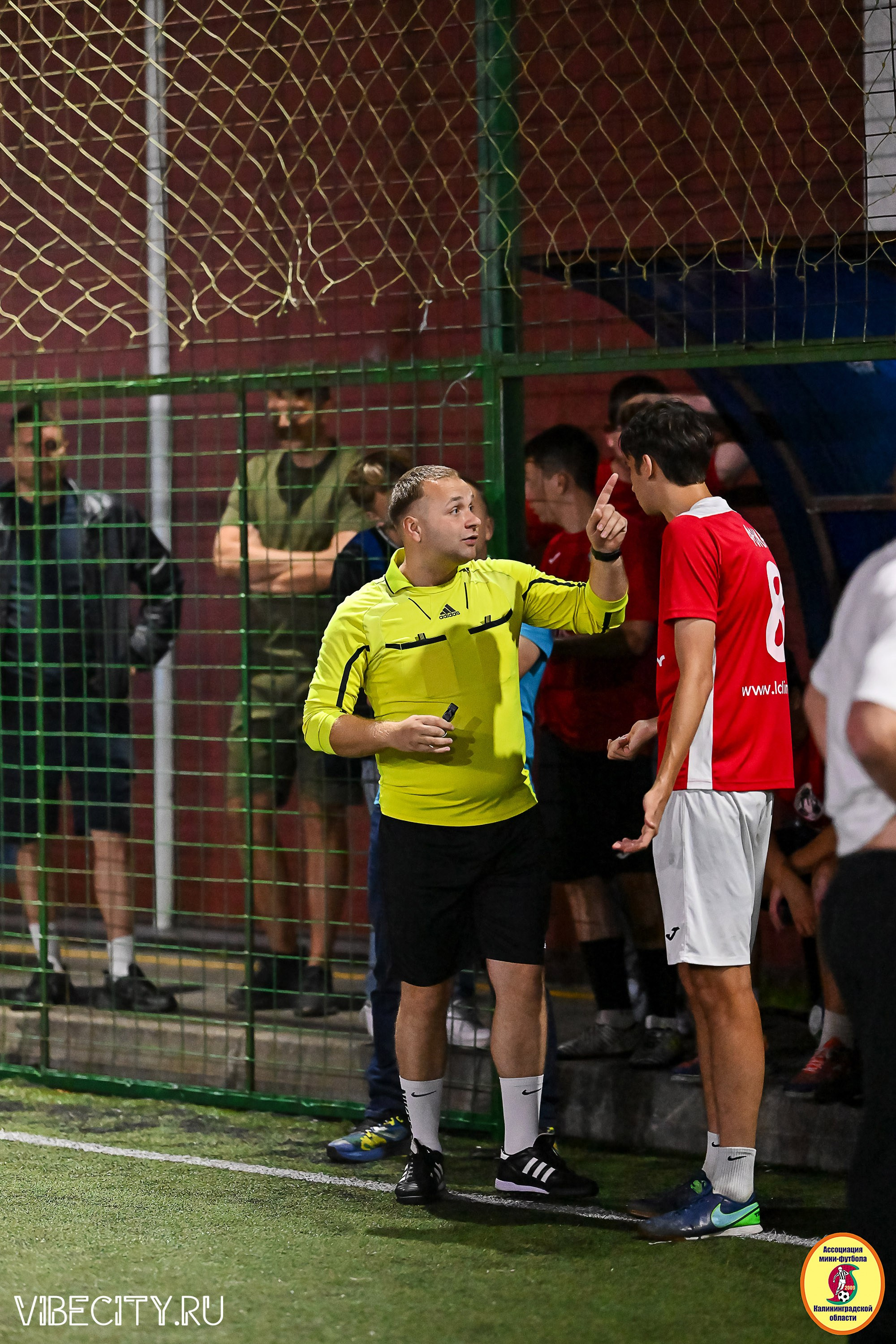 ФИНАЛЬНЫЕ ИГРЫ КУБКА МИНИ-ФУТБОЛЬНОЙ ЛИГИ И КУБКА КОРПОРАТИВНОЙ МФЛ 2025. VIBECITY.RU Вайб Сити Ру Фоторепортажи Фотоотчеты Калининград