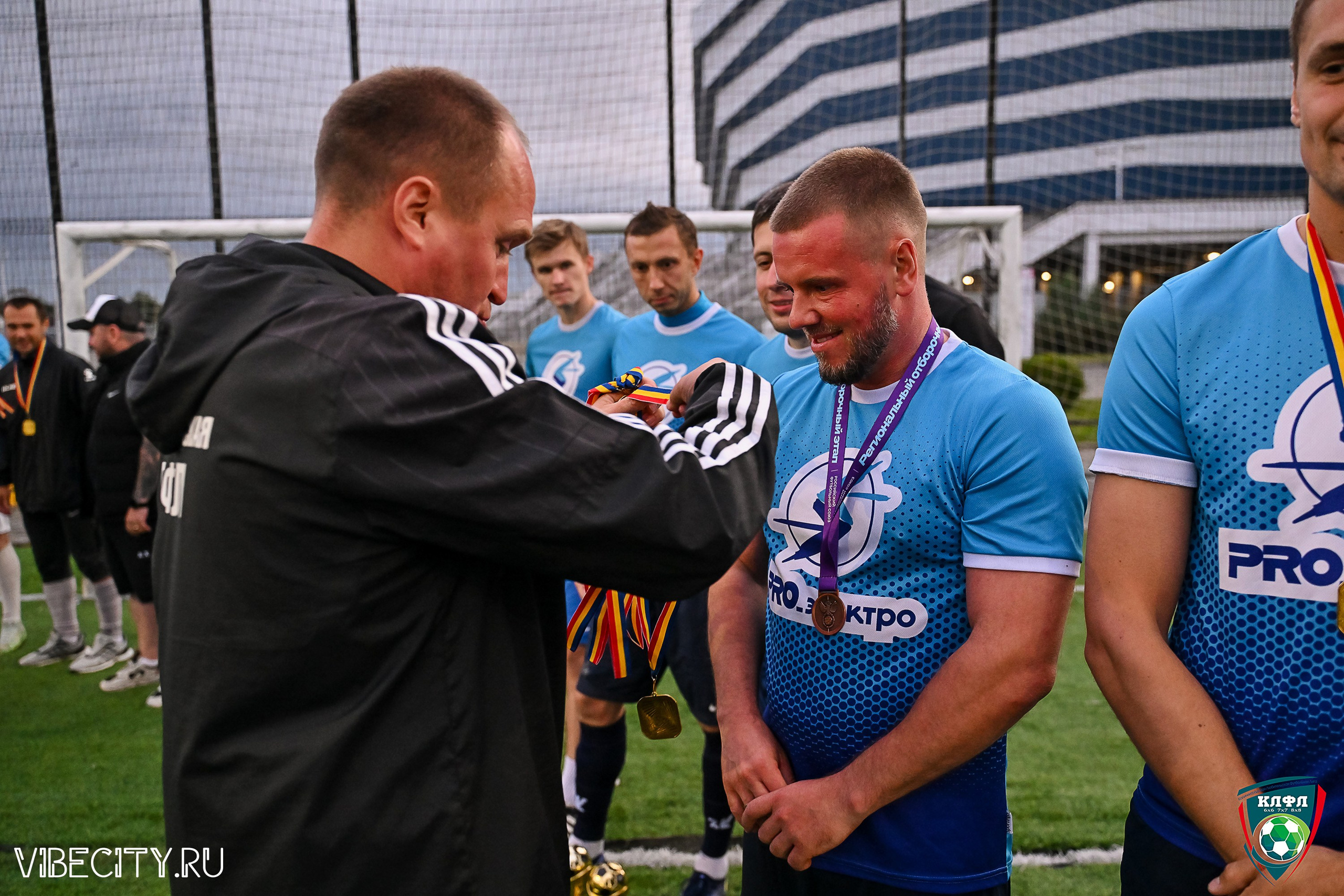 ФИНАЛЬНЫЕ МАТЧИ ПЛЕЙ-ОФФ XXl ЛЕТНЕГО КУБКА КАЛИНИНГРАДСКОЙ ЛФЛ. VIBECITY.RU Вайб Сити Ру Фоторепортажи Фотоотчеты Калининград