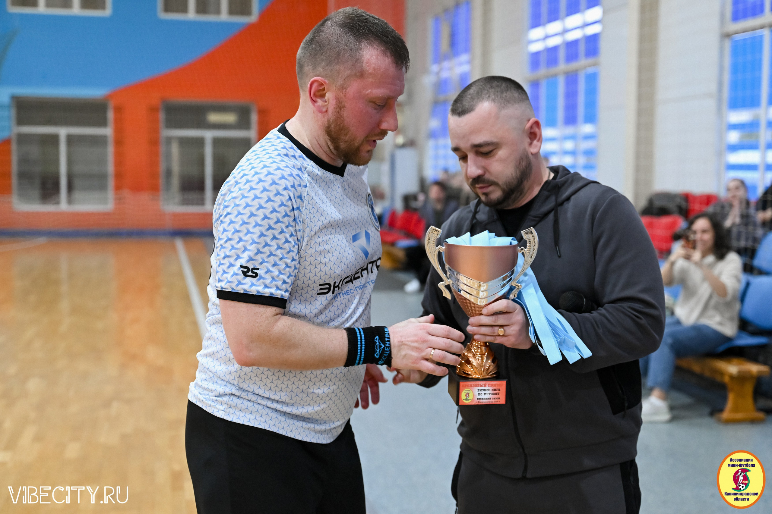 8 тур Корпоративной Бизнес-Лиги по футзалу. VIBECITY.RU Вайб Сити Ру Фоторепортажи Фотоотчеты Калининград