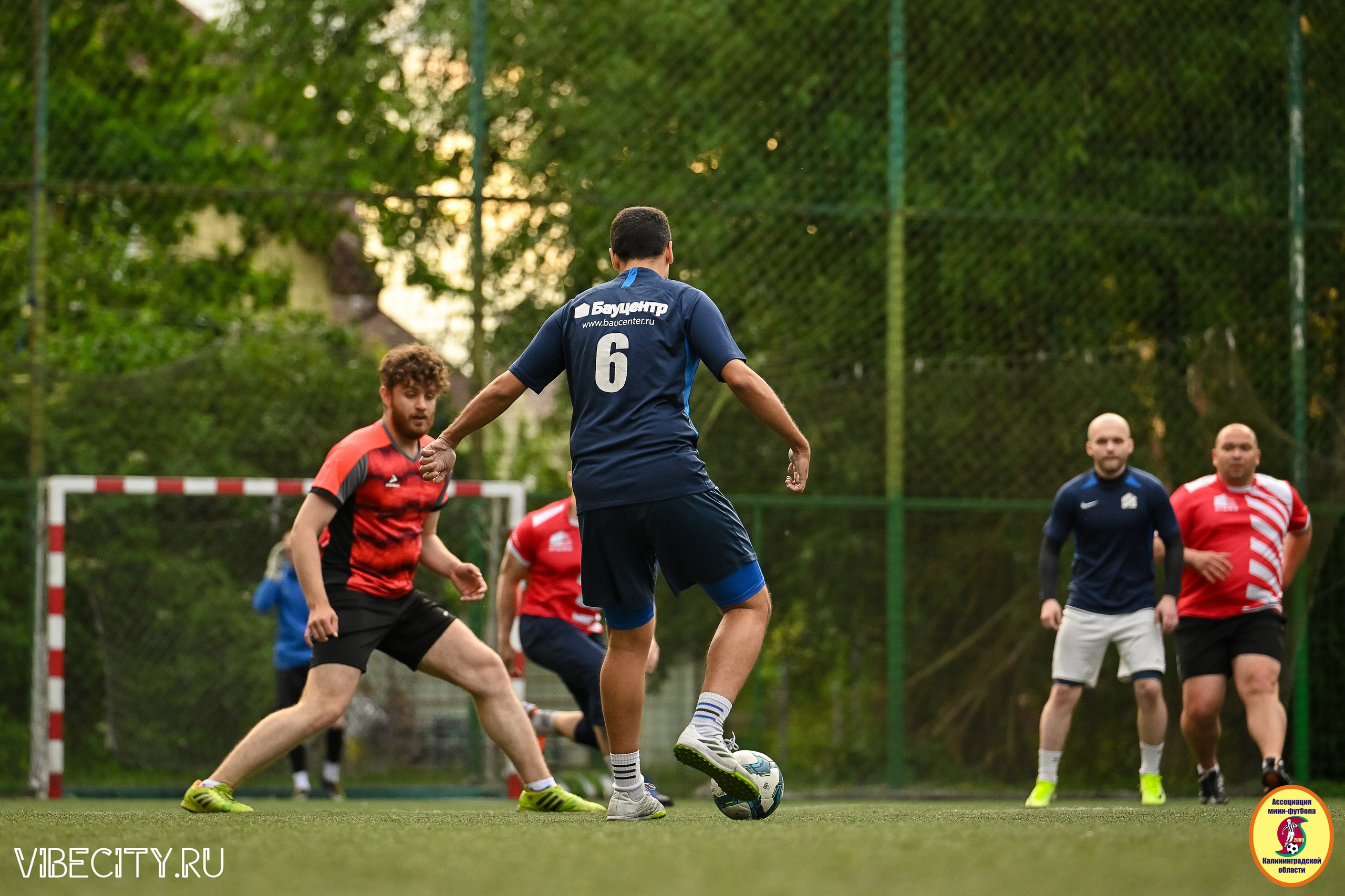 ИГРЫ МИНИ-ФУТБОЛЬНОЙ И КОРПОРАТИВНОЙ ЛИГИ. VIBECITY.RU Вайб Сити Ру Фоторепортажи Фотоотчеты Калининград
