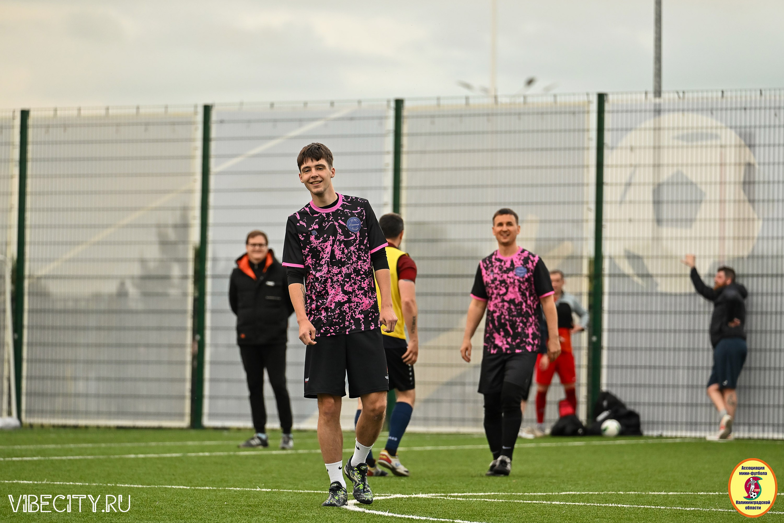 ИГРЫ МИНИ-ФУТБОЛЬНОЙ ЛИГИ. VIBECITY.RU Вайб Сити Ру Фоторепортажи Фотоотчеты Калининград