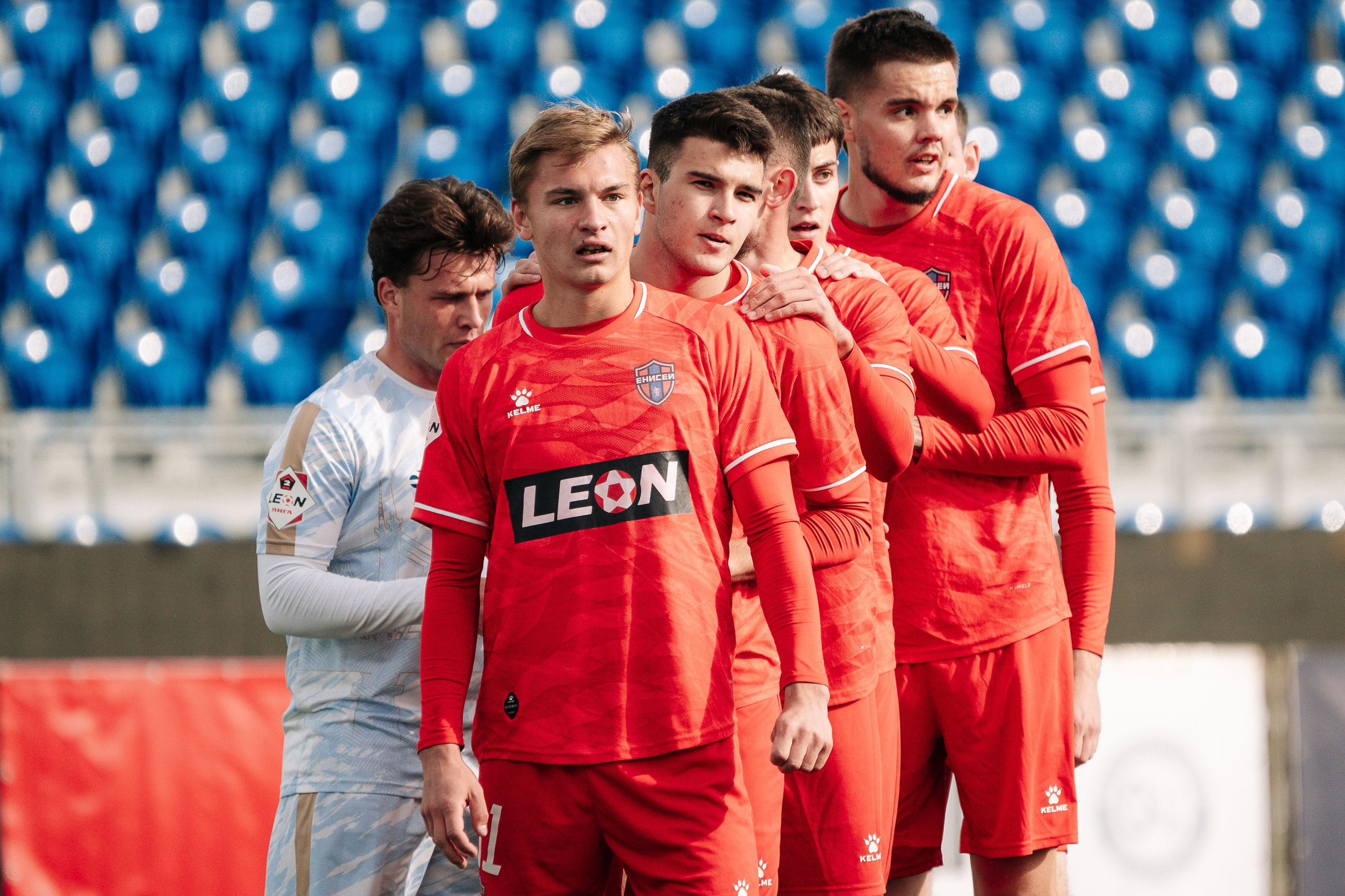 Футбол. Репортажный фотограф Красноярск Алекс Чампакхам