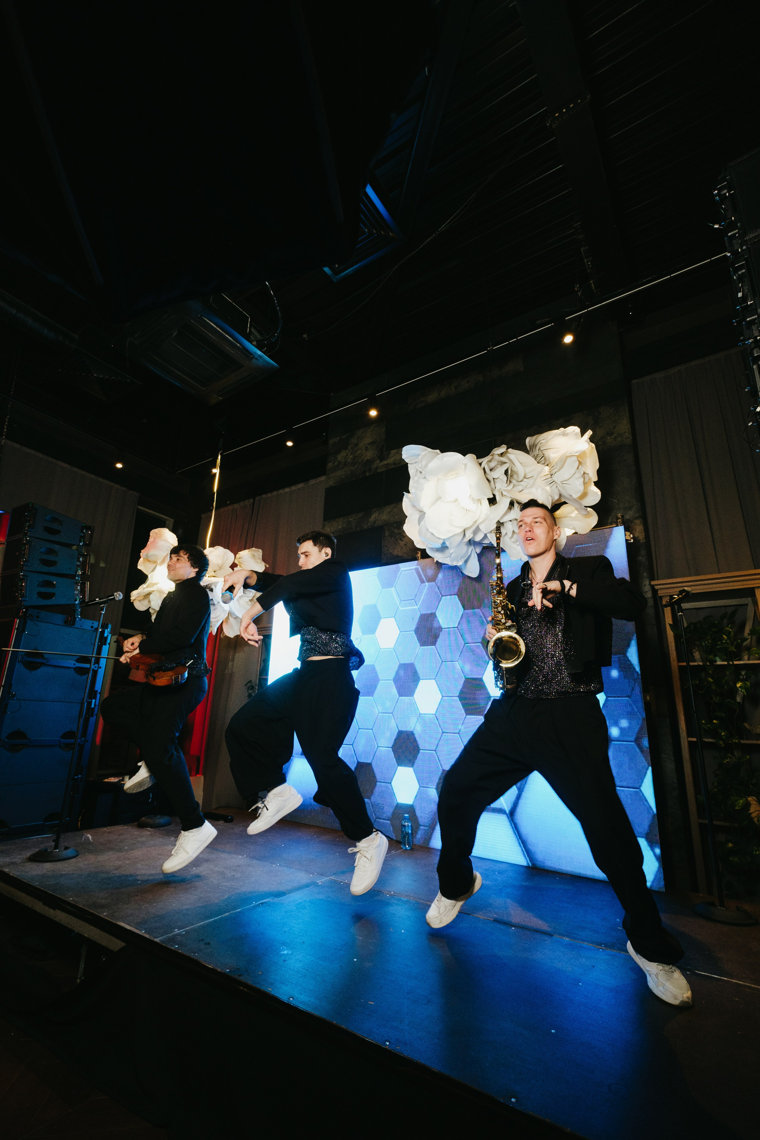 Корпоратив в Сириусу (Адлер) 10 лет компании. Свадебный фотограф Денис Ожигин в Краснодаре и крае. Эмоциональная и стильная съемка вашего дня