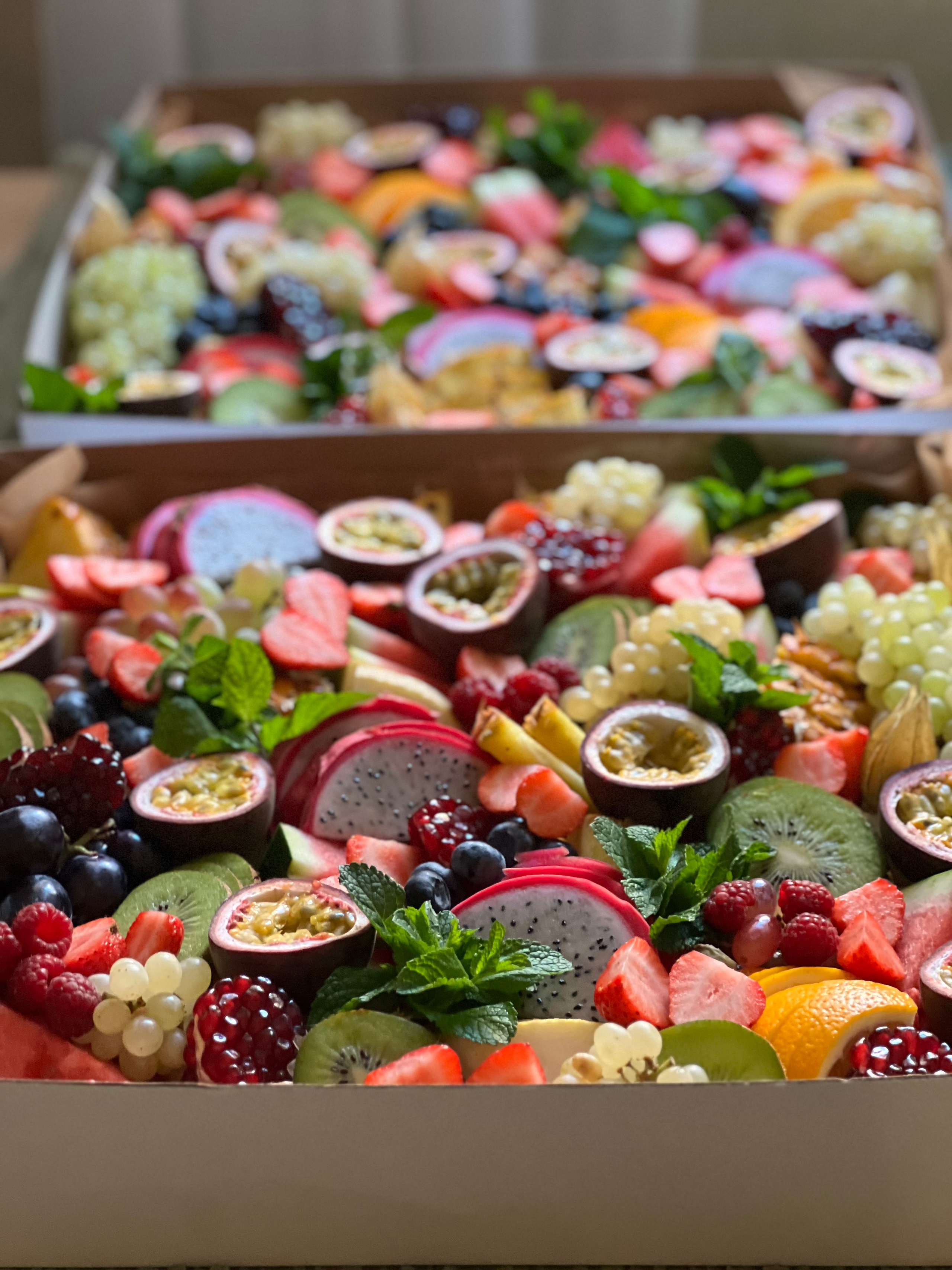 ГастроБоксы. Выездной кейтеринг, съедобные букеты, торты и сладости на заказ