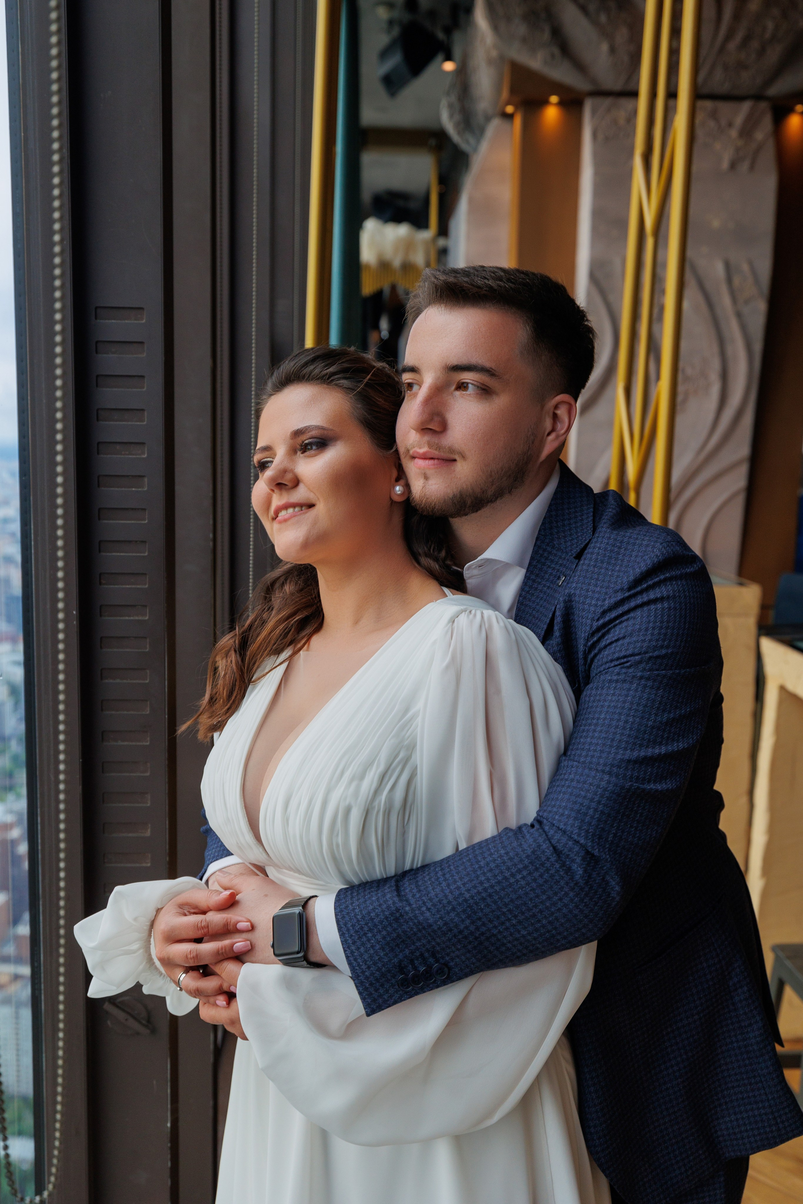 Фотограф на регистрацию в ЗАГС Москва Сити Birds Башня ОКО. Примеры фото, отзывы молодоженов и заявка на регистрацию через официальный сайт.