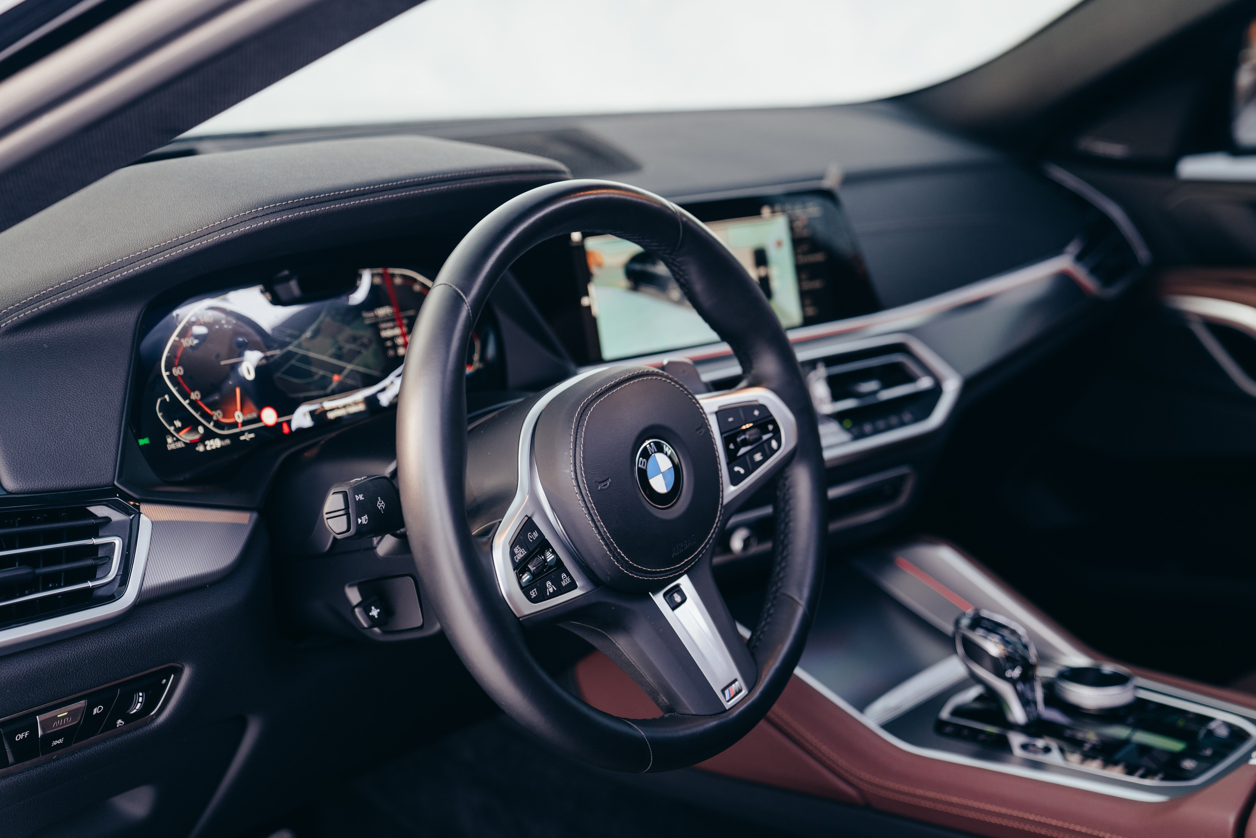 BMW X6 30d X-Drive. Идеальные портреты для соцсетей — Фотограф Ленар