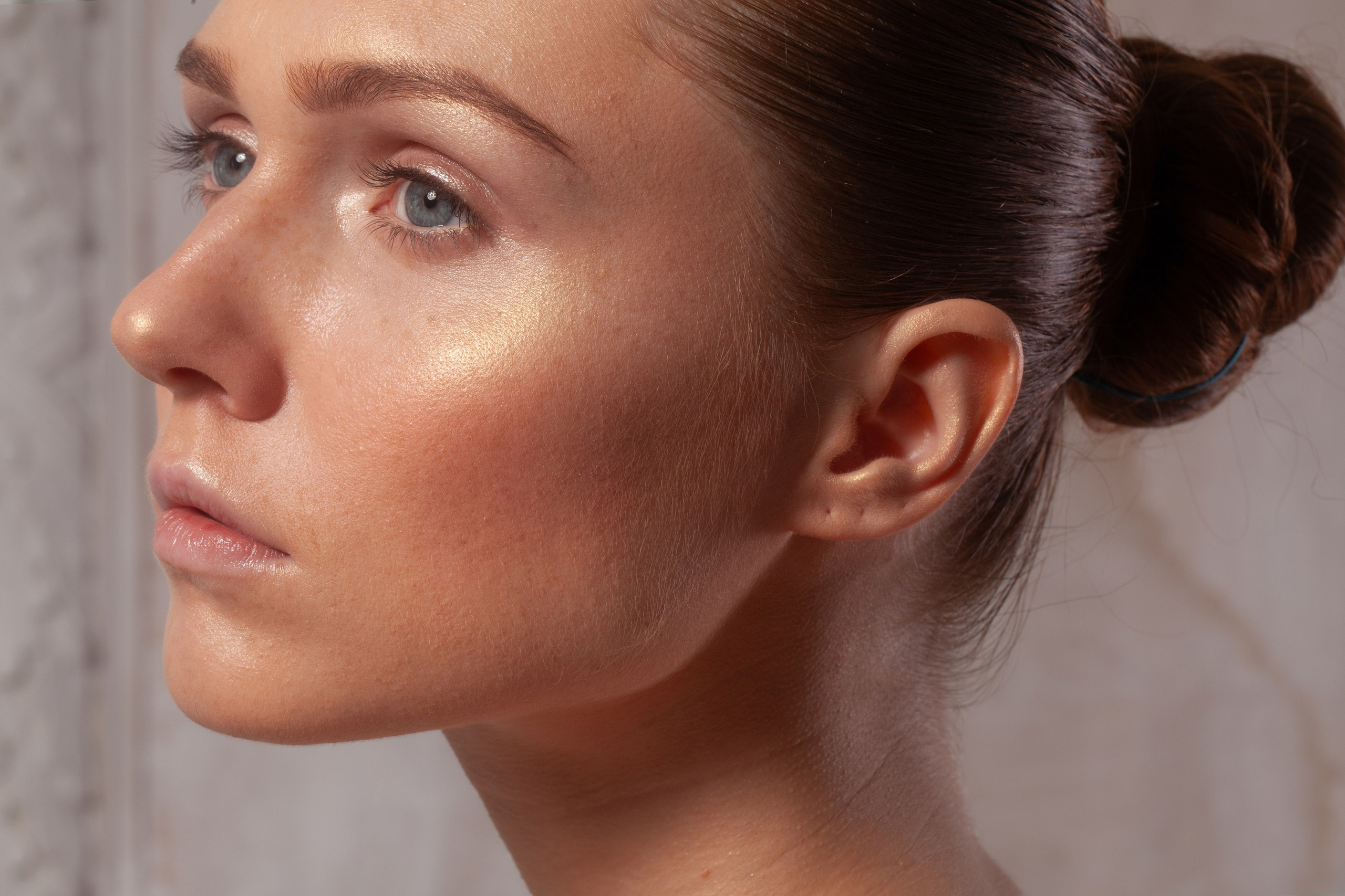 High-End Retouching Portfolio | Marina Frost. Marina Frost | Beauty & Fashion Photographer & Retoucher and AI Artist