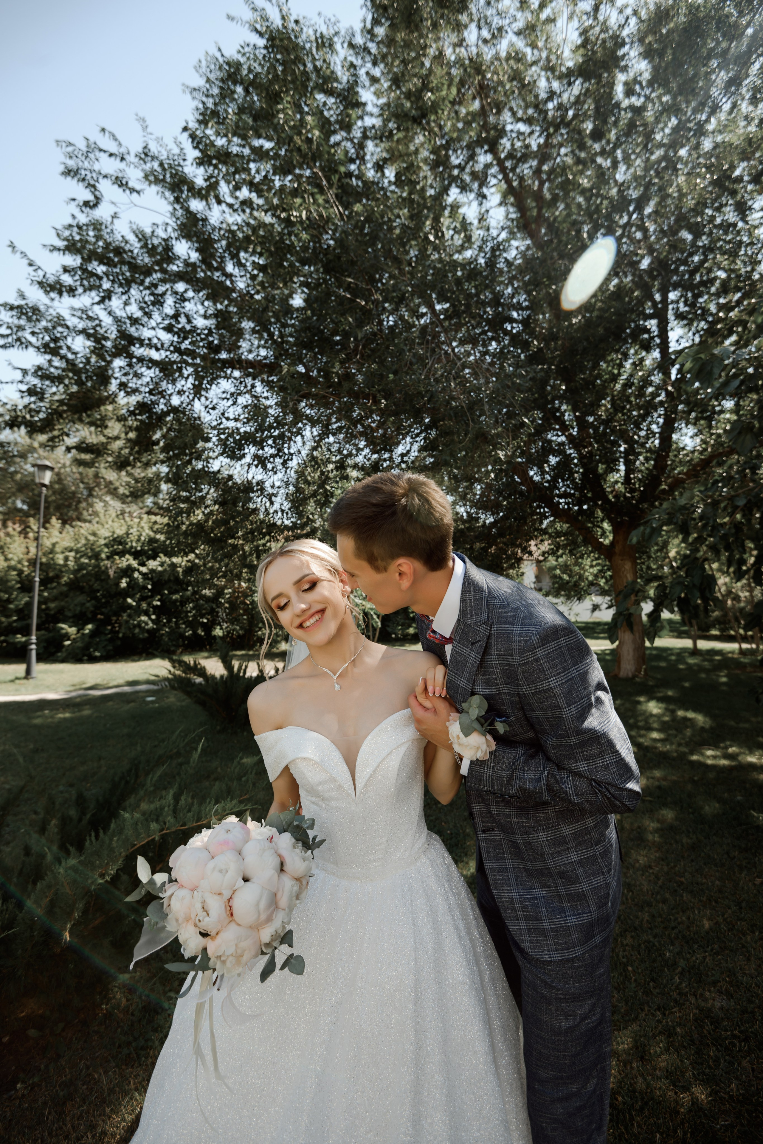 B & A. Свадебный фотограф в г. Астрахань. Так же выезжаю в другие города