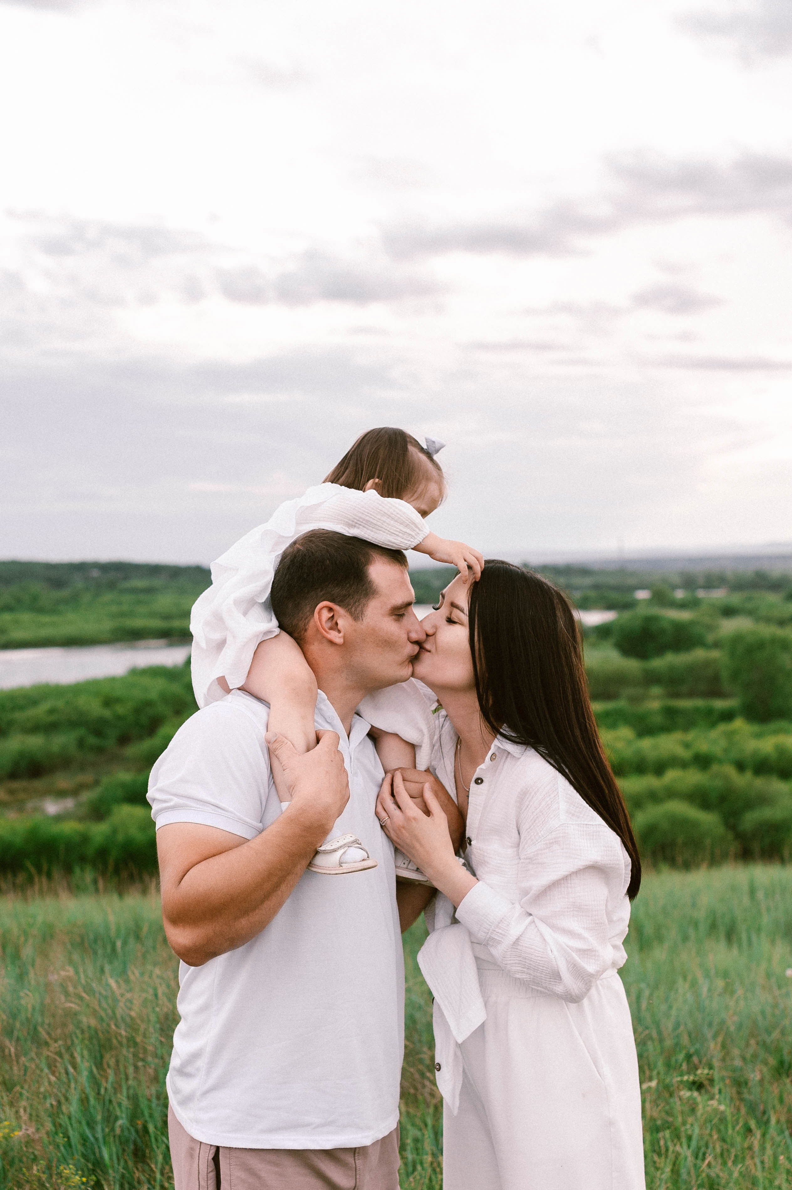 Саша, Настя и Соня. Свадебный и семейный фотограф в Чите Юлия Оранская