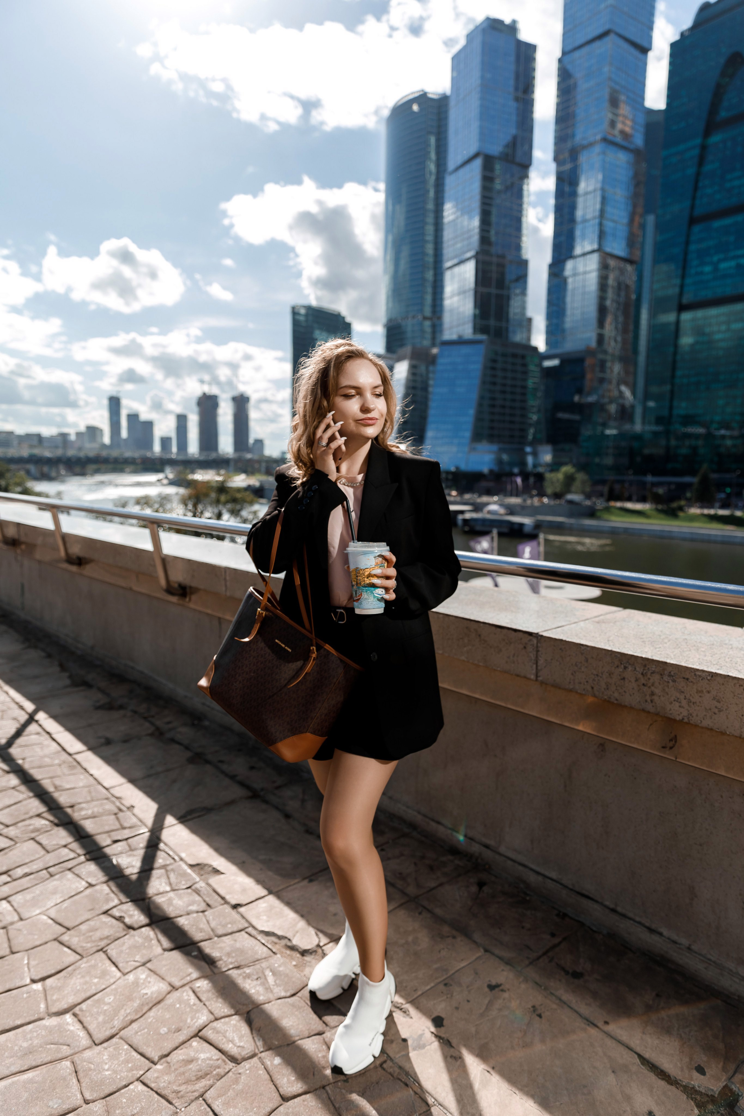 Moscow city после бизнес-завтрака. Photographer Viktoriya Markushina «My world throug»