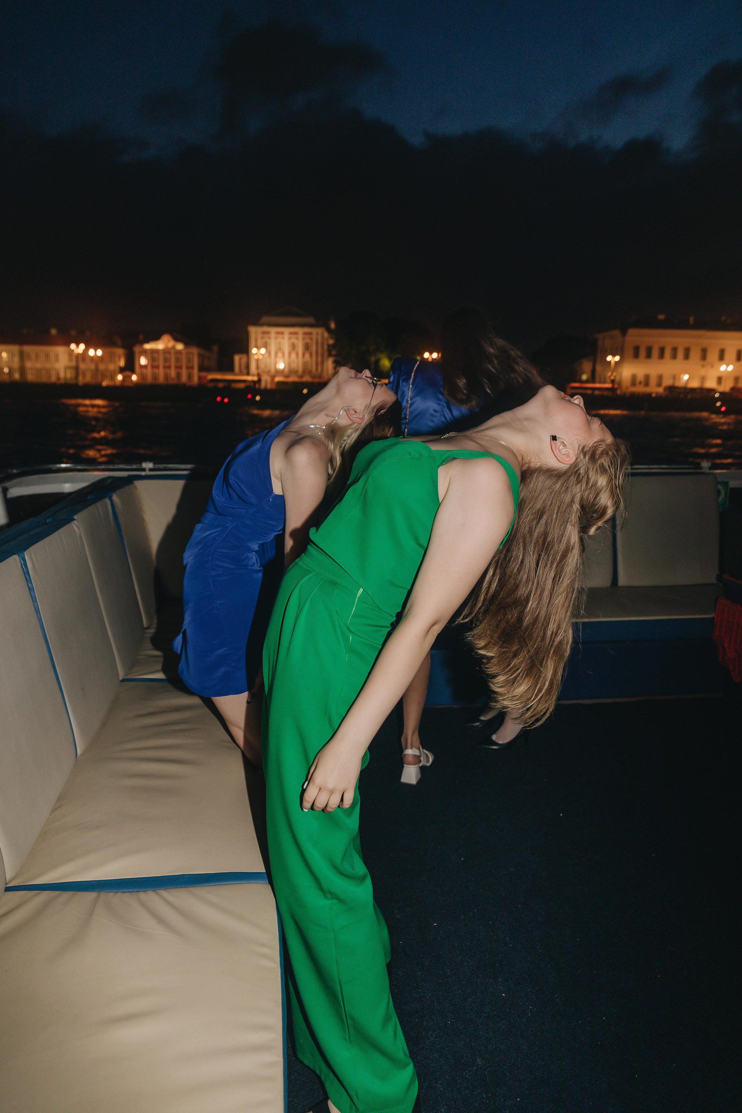 Выпускной на кораблике. Семейный фотограф в Санкт-Петербурге Ева Маркова