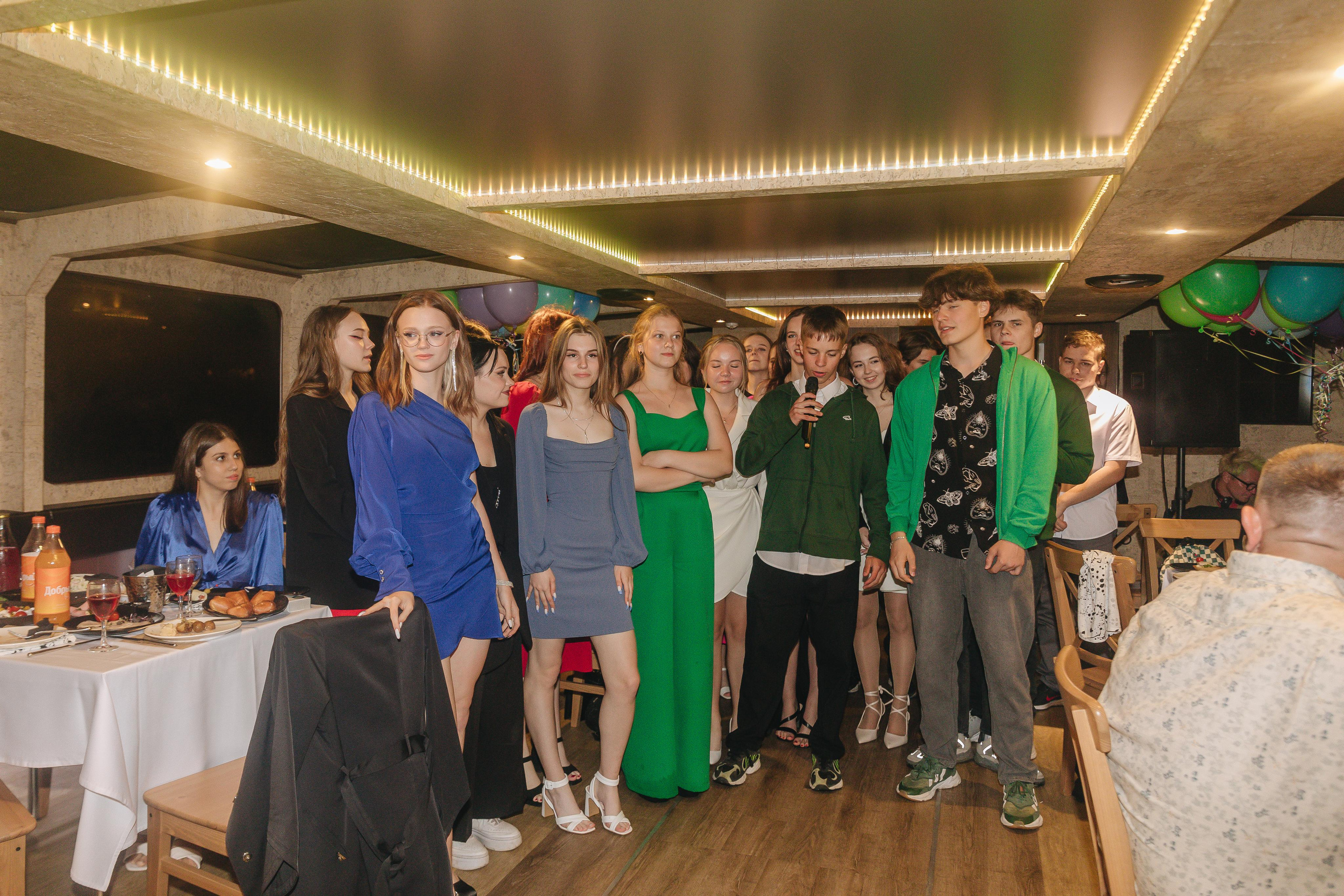 Выпускной на кораблике. Семейный фотограф в Санкт-Петербурге Ева Маркова