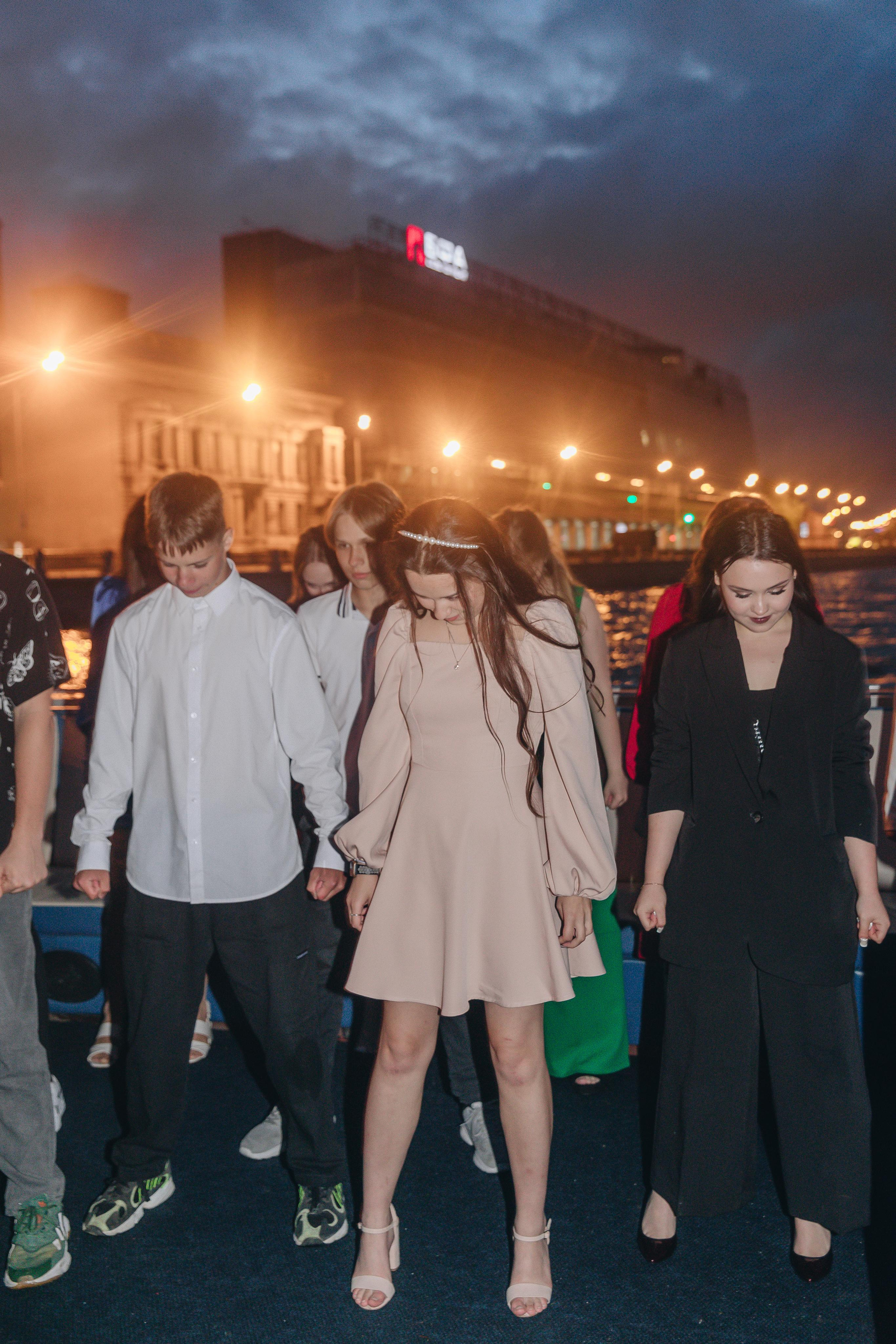 Выпускной на кораблике. Семейный фотограф в Санкт-Петербурге Ева Маркова