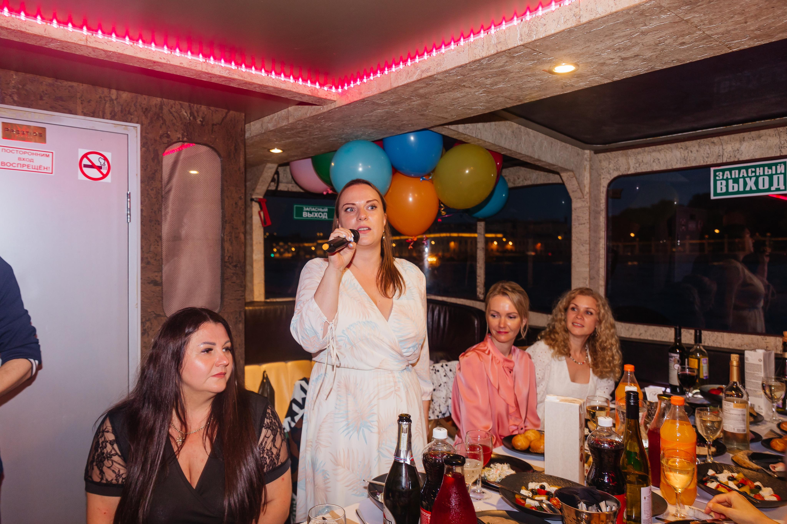 Выпускной на кораблике. Семейный фотограф в Санкт-Петербурге Ева Маркова