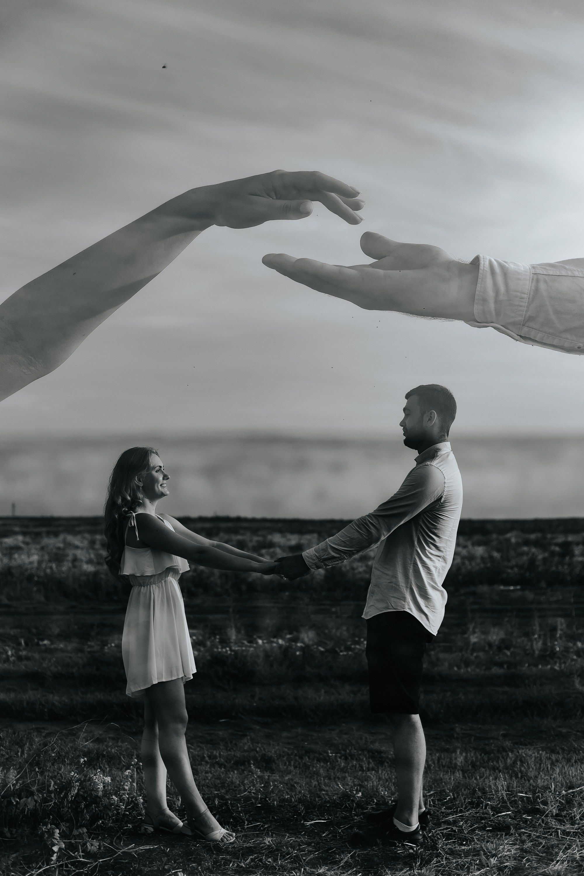 Love Story ребят в ромашковом поле. Свадебный фотограф Пермь