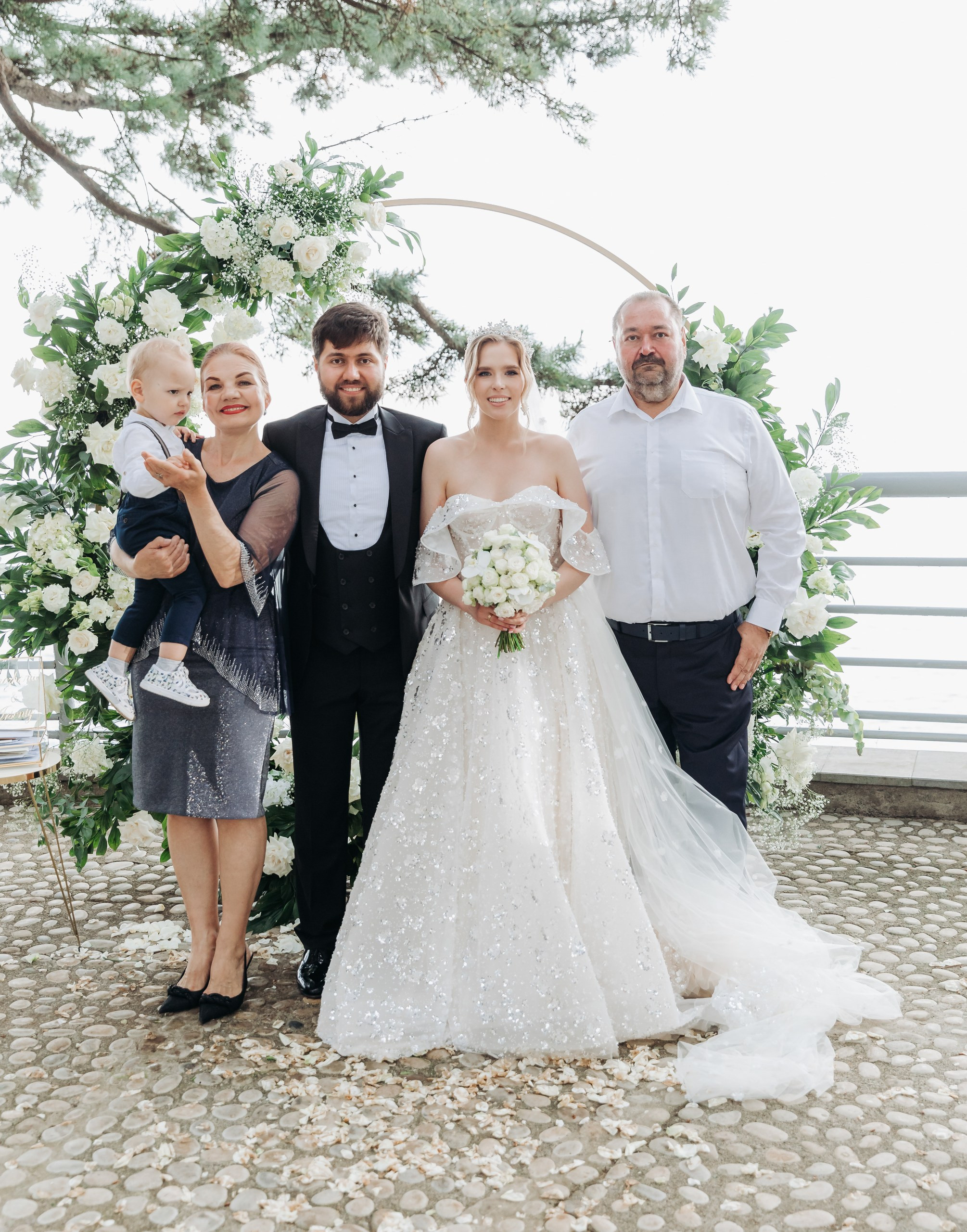 Arseniy & Snezhana (Batumi, Georgia). Destination wedding photographer Peter Letu