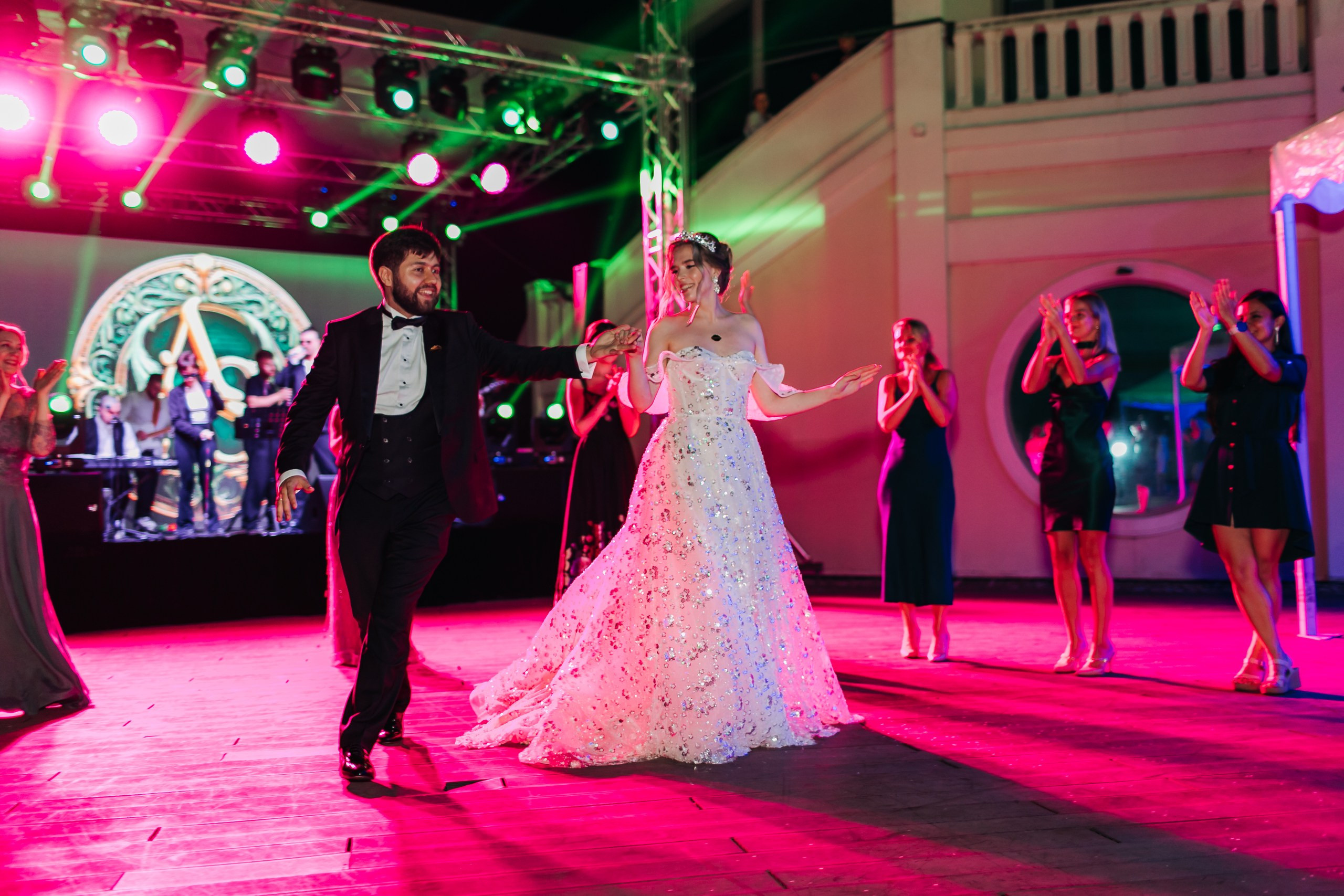Arseniy & Snezhana (Batumi, Georgia). Destination wedding photographer Peter Letu