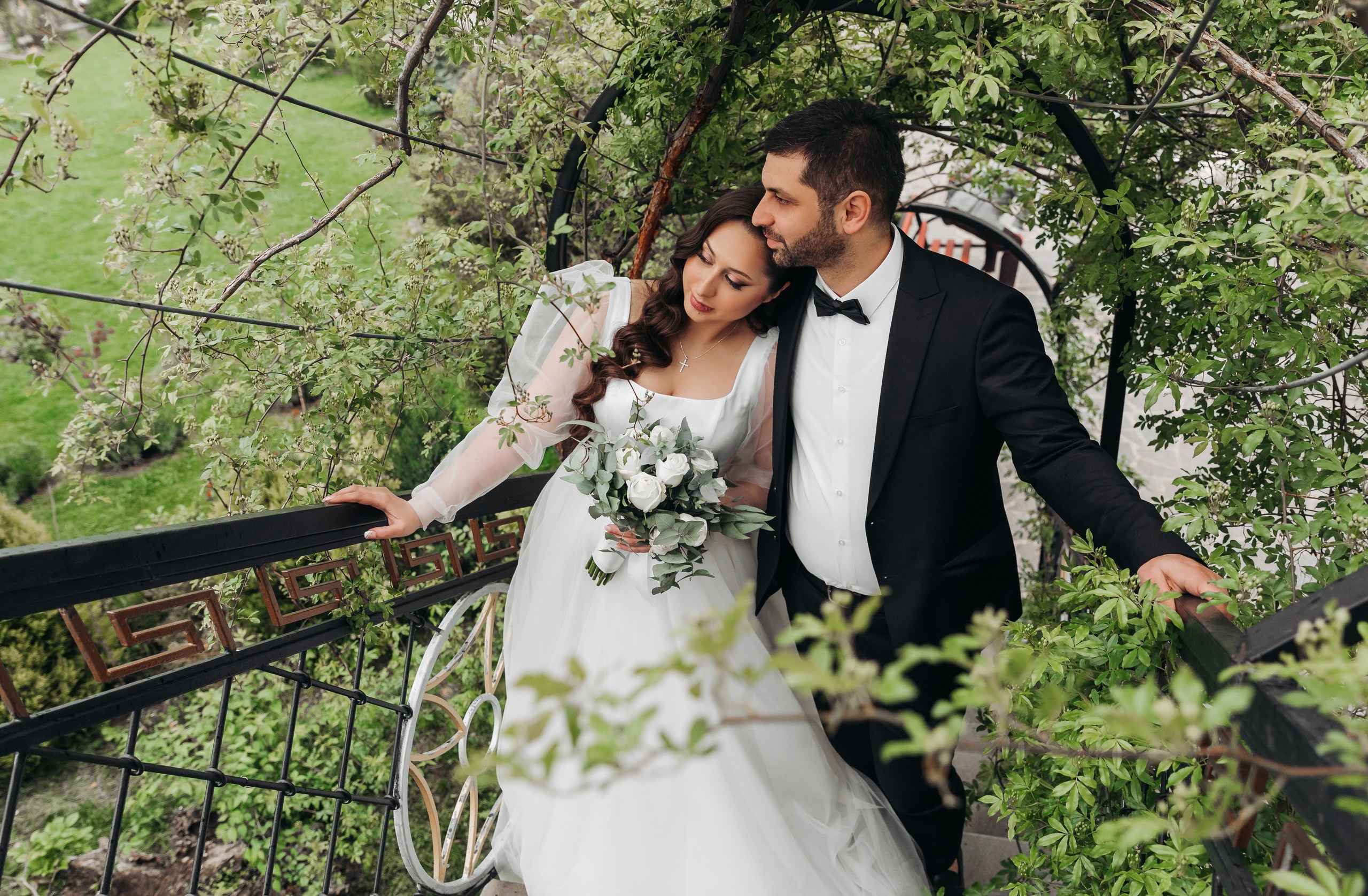 Livan & Mari (Mtskheta City, Georgia). Destination wedding photographer Peter Letu