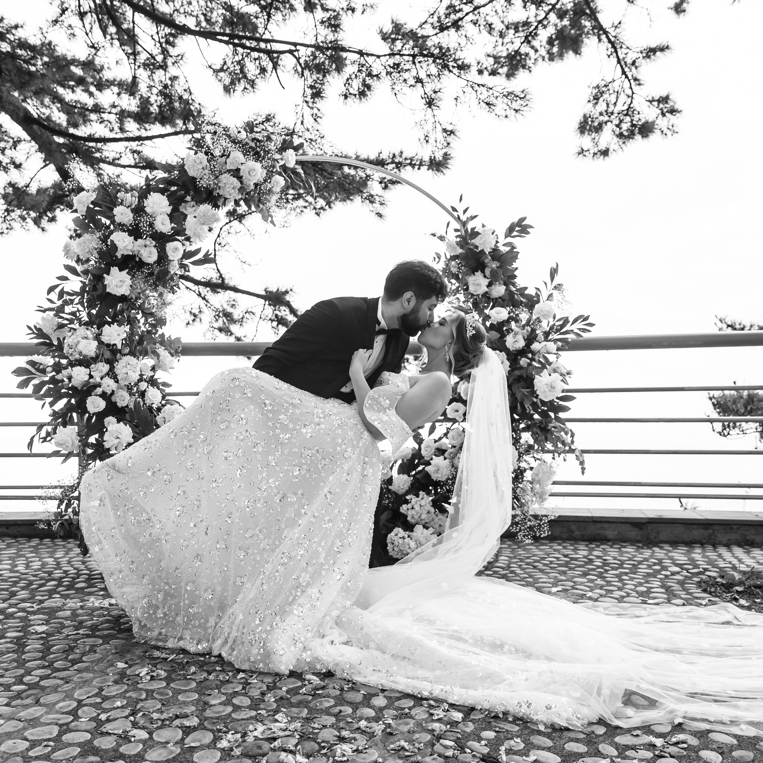 Arseniy & Snezhana (Batumi, Georgia). Destination wedding photographer Peter Letu