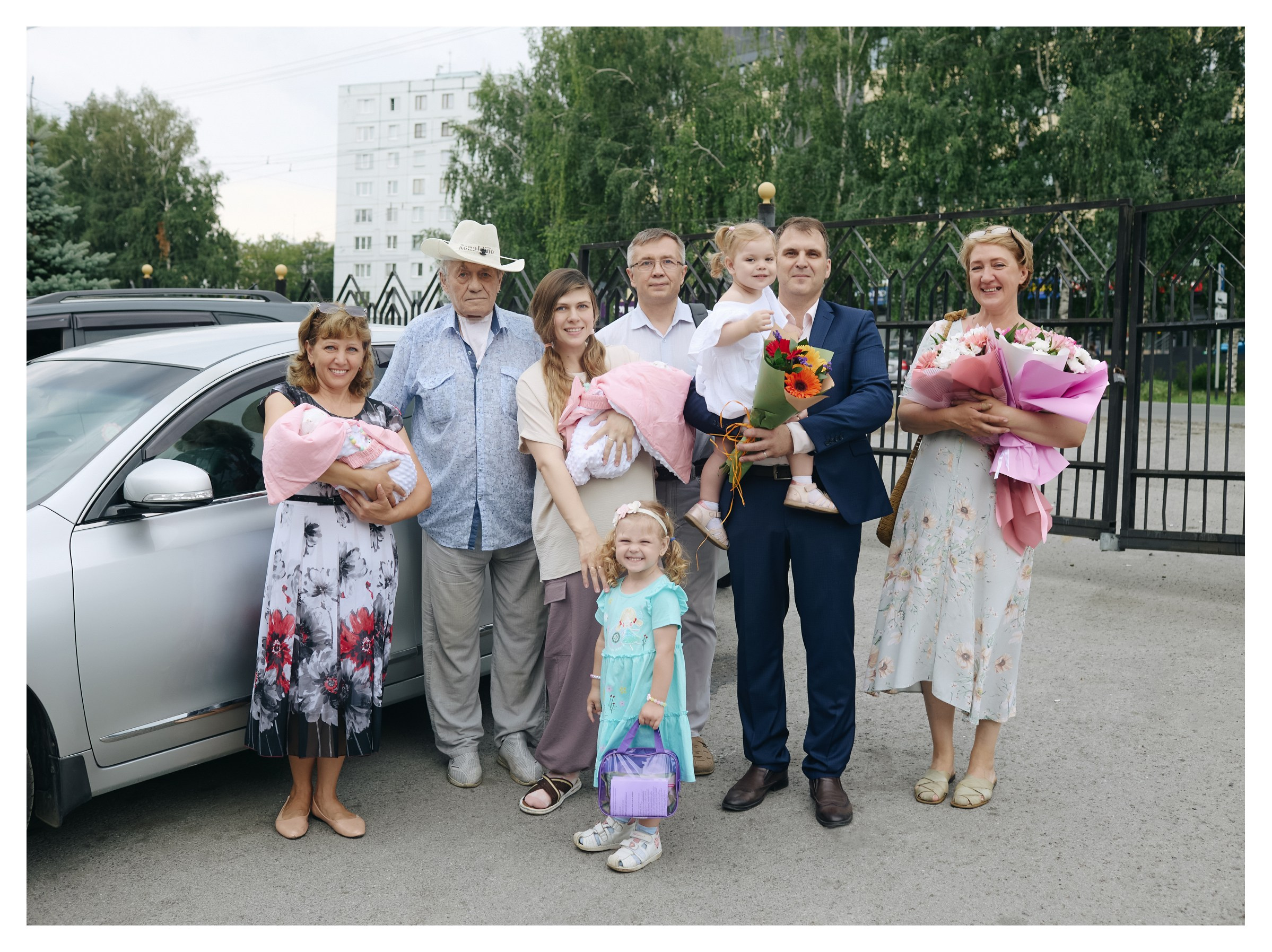 Выписка из роддома. Фотограф Беременности и Новорождённых в Кемерово