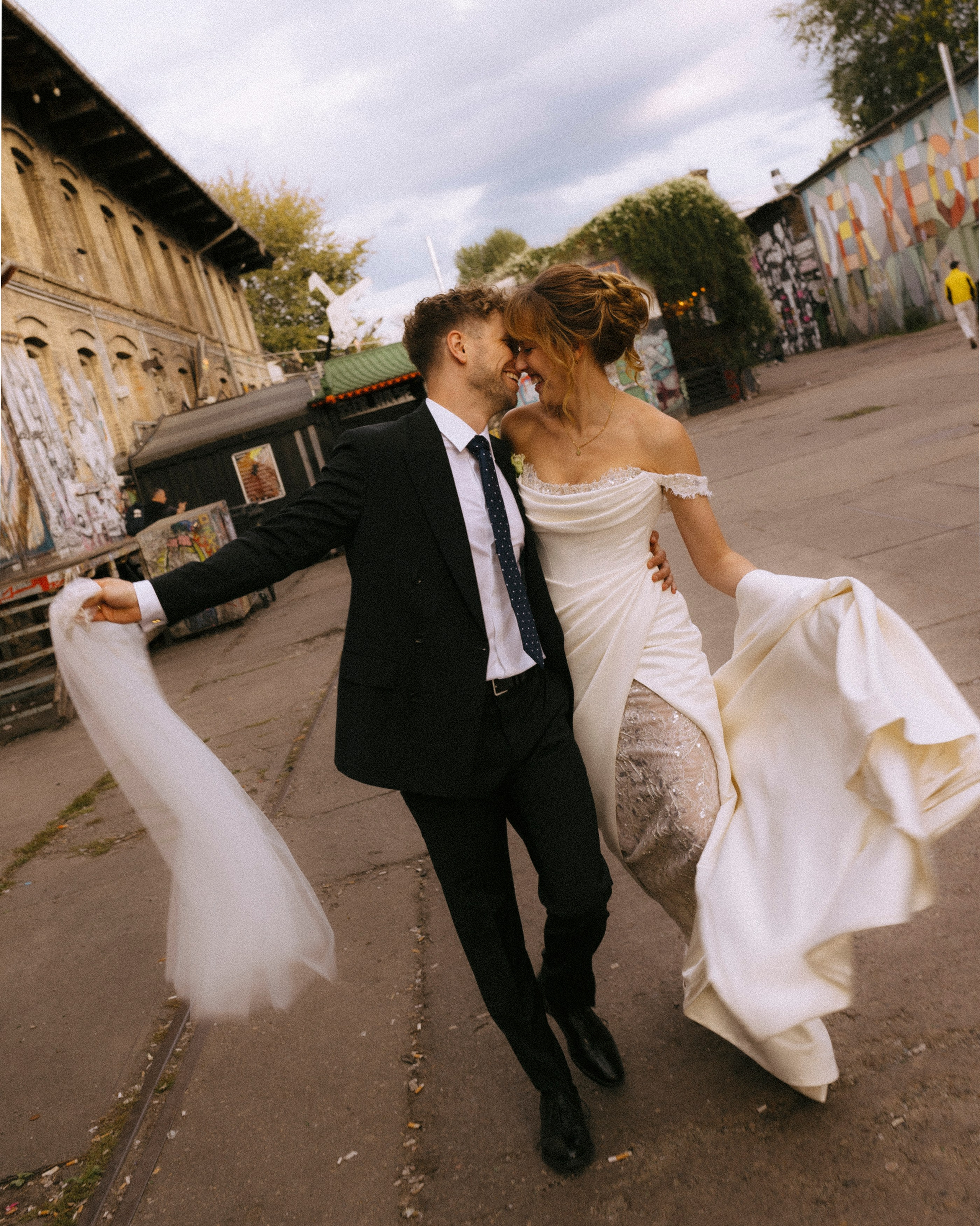 Berlin beats: Love, Fun and Party. Katerina Nord | Wedding and Couple Photographer in Germany and Europe