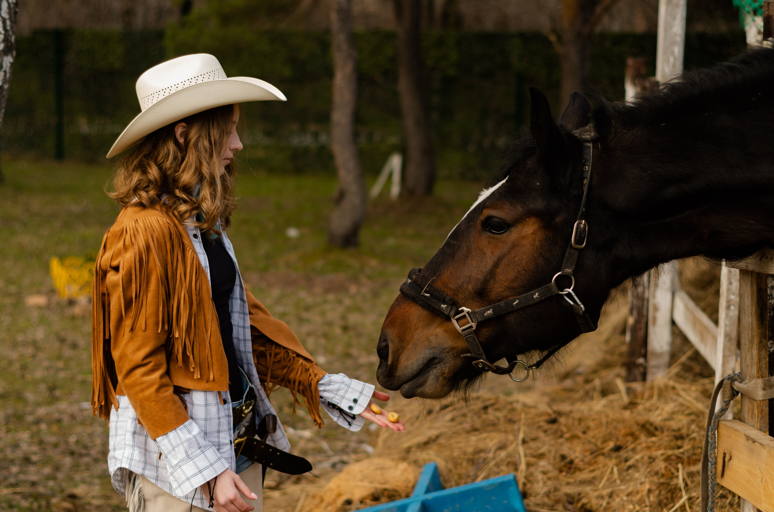 Ковбойская девчонка. Фотограф Марина Доглядная Челябинск фотосессии с лошадьми, мотоциклами