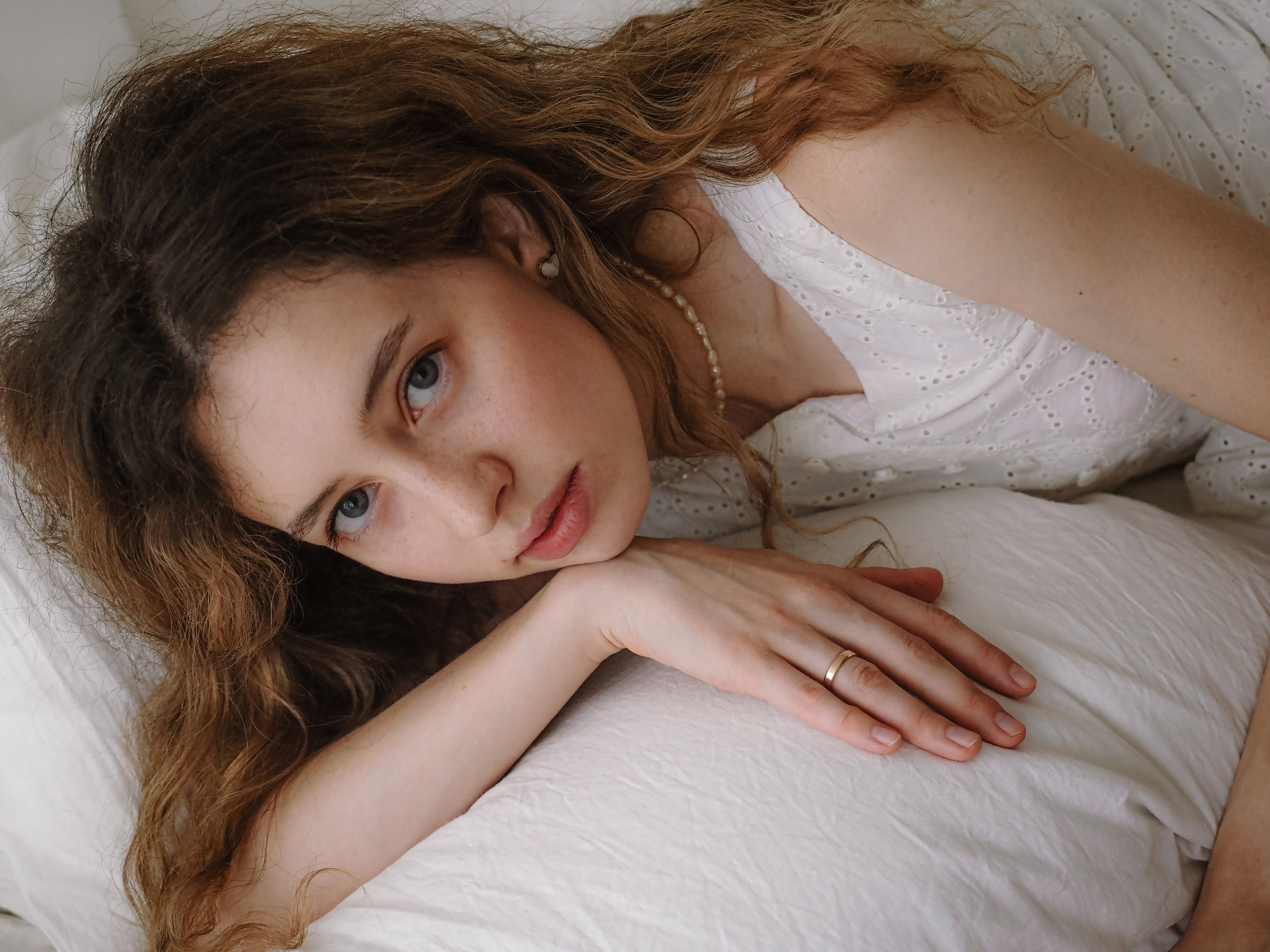 Утро и аромат персиков. Фотограф Рязань. Семейный Свадебный фотограф