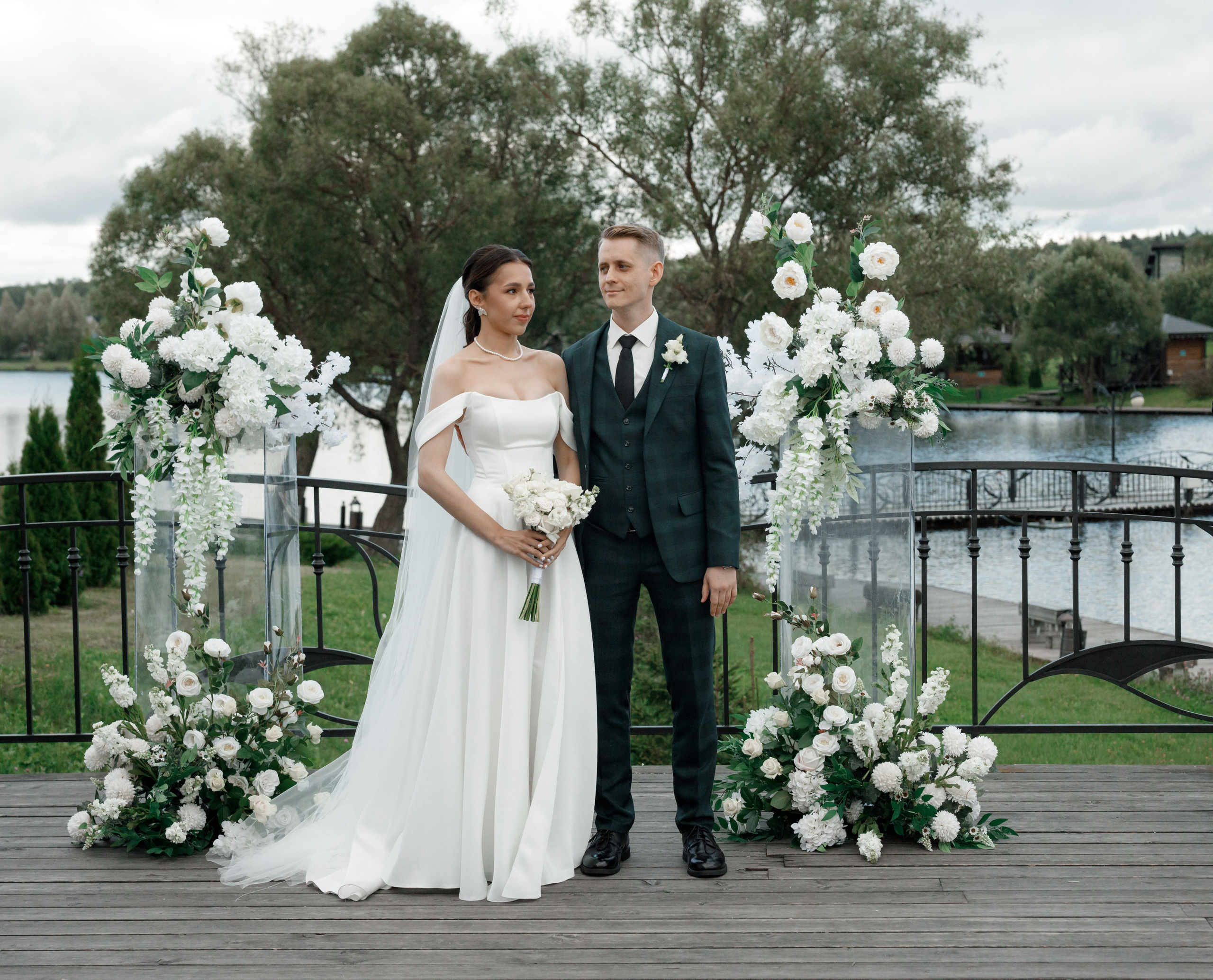 Регистрация в отеле Fish Point, ЗАГС Бутово, прогулка в Остафьево. Свадебный и репортажный фотограф (Москва, Королев и другие)