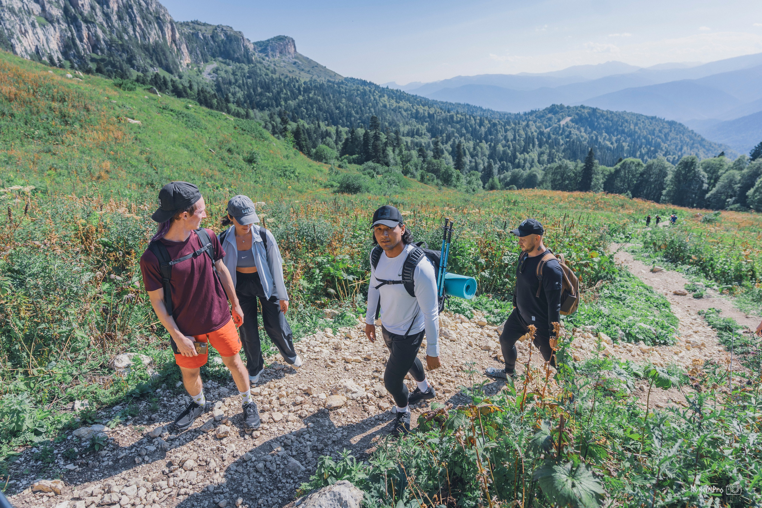 Поход на Оштен с командой Мадьяр 10.09.24. Репортажный фотограф в Краснодаре Рындин Дмитрий