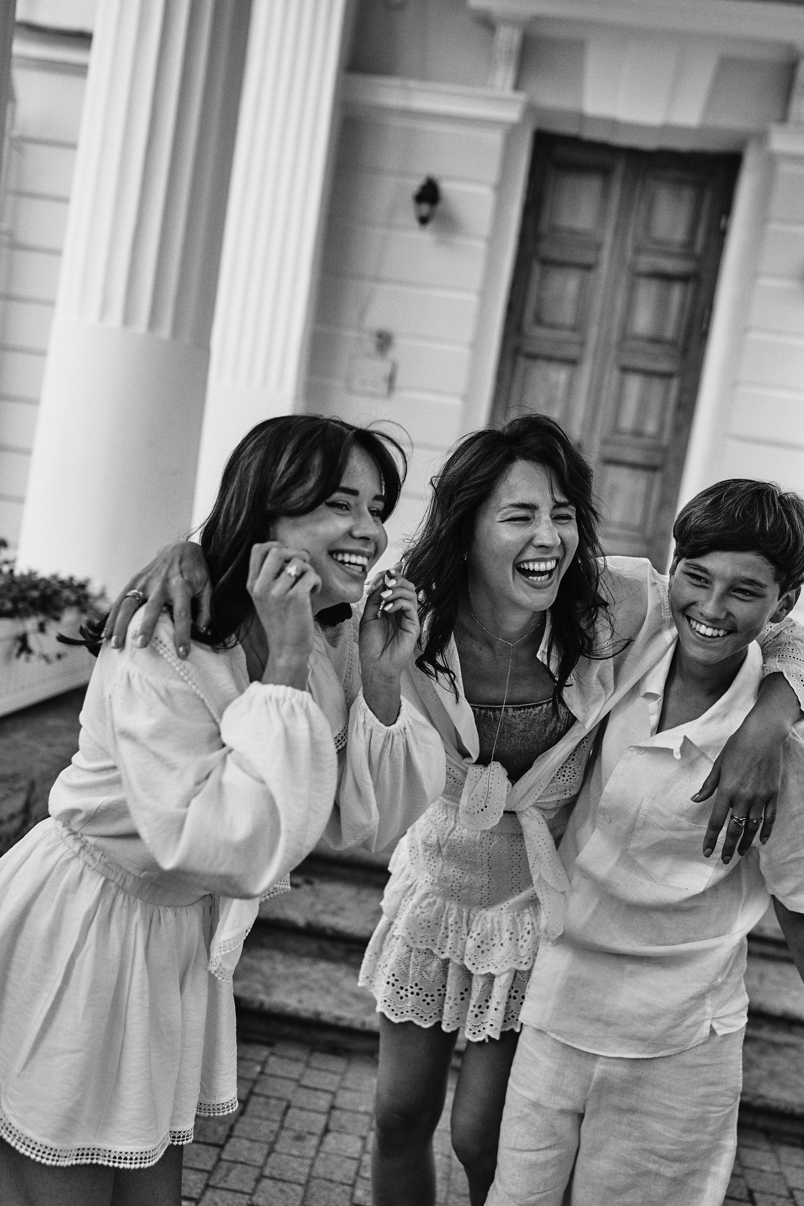 Сестры с братом 🤍. Фотограф в Санкт-Петербурге | Аня Маленчук