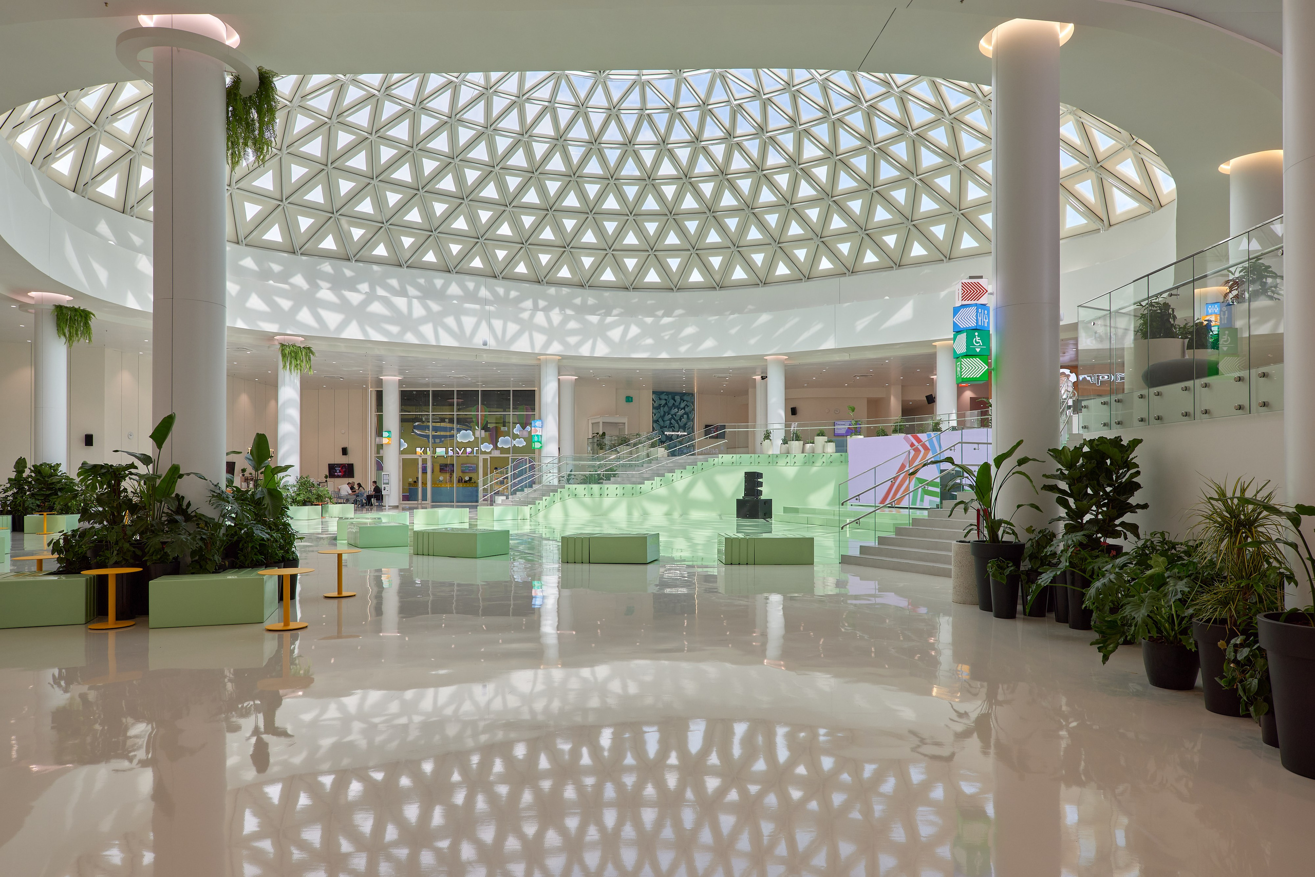 Детский центр Притяжение. Абросимов Лев интерьерный и архитектурный фотограф