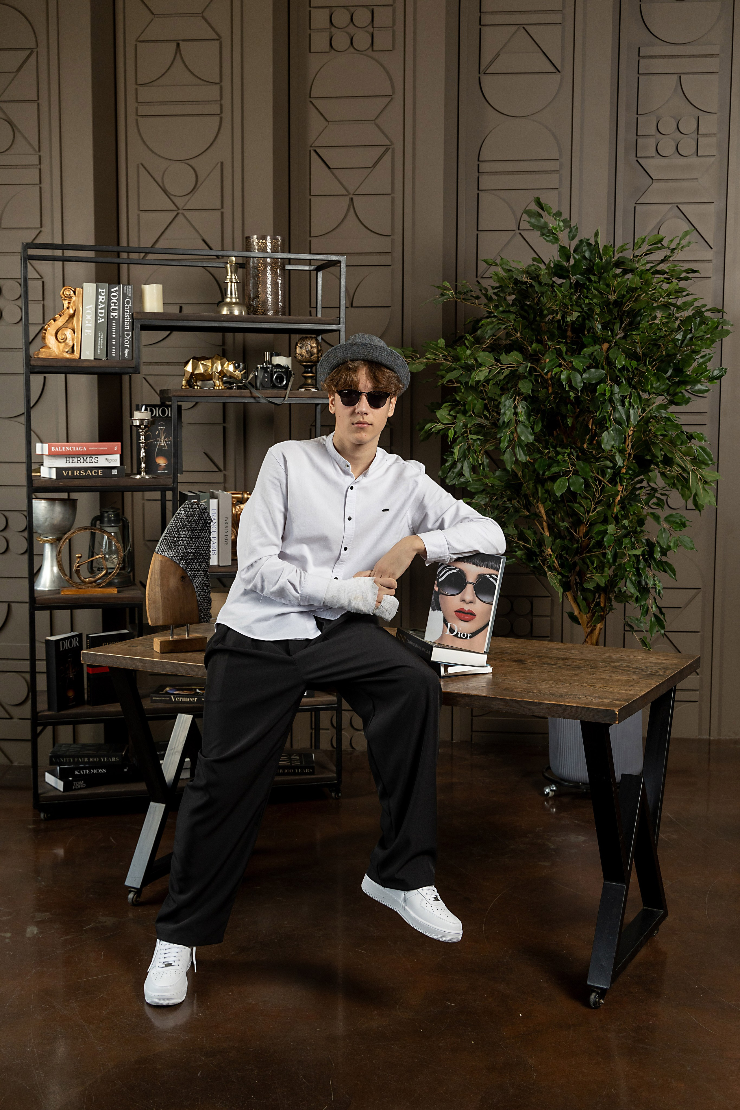 Зал «Тесла». Фотостудия для школьной фотосессии. Выпускные альбомы в Москве и Подмосковье