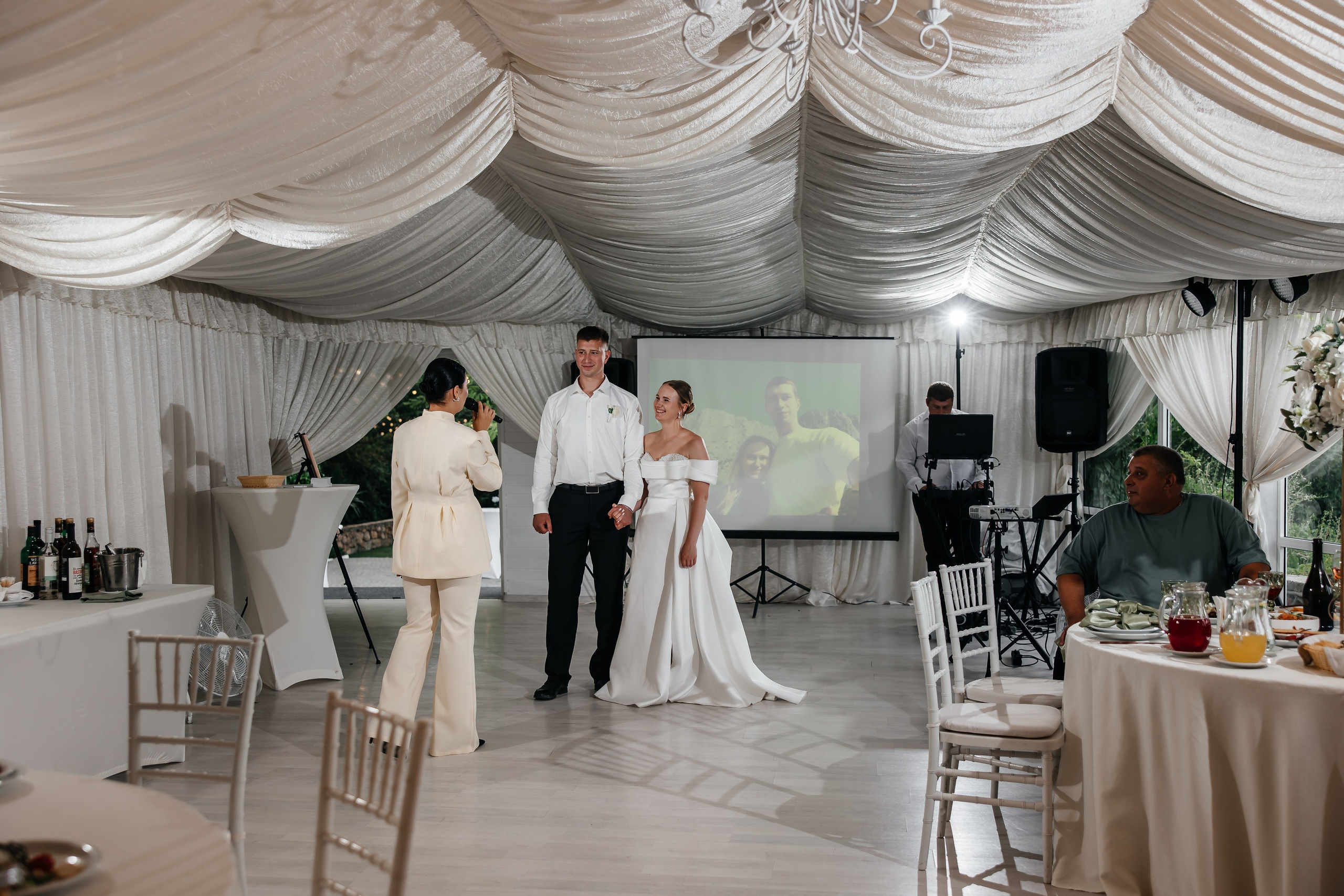 Анонс свадьбы Юлии и Игоря. Городская лавстори в Севастополе. Свадебный фотограф в Крыму и Севастополе Ольга Баскакова