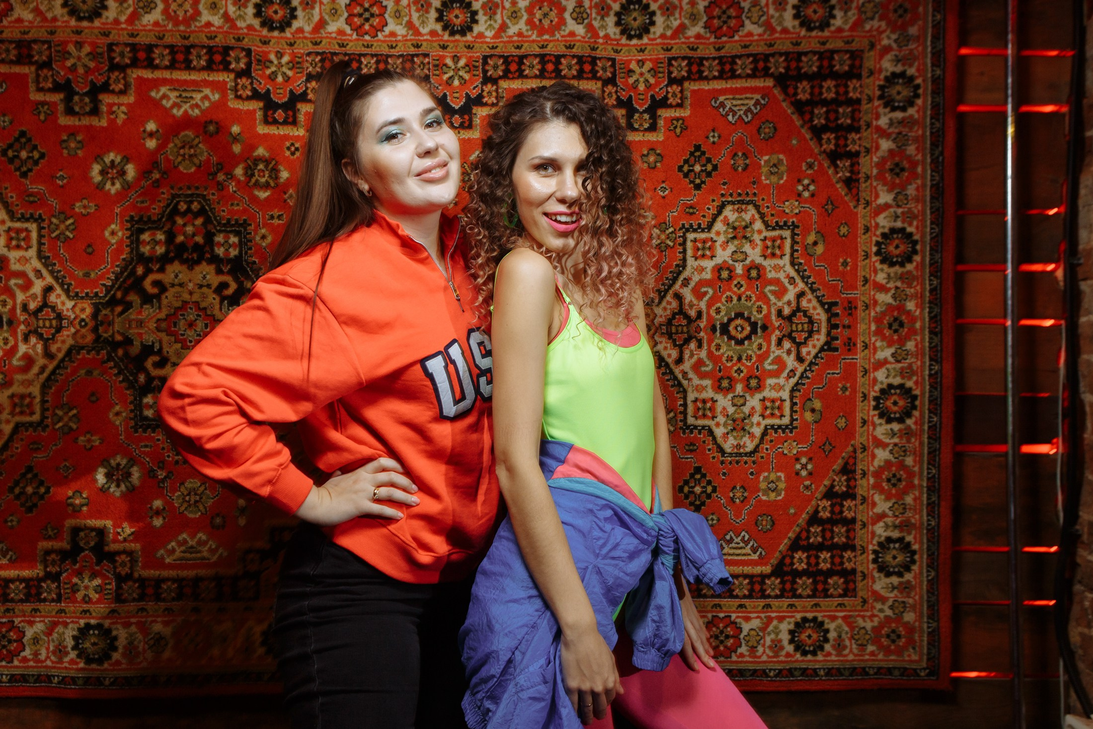 День рождения Кати в стиле 90-00х. Событийный фотограф Максим Бескоровайновнов